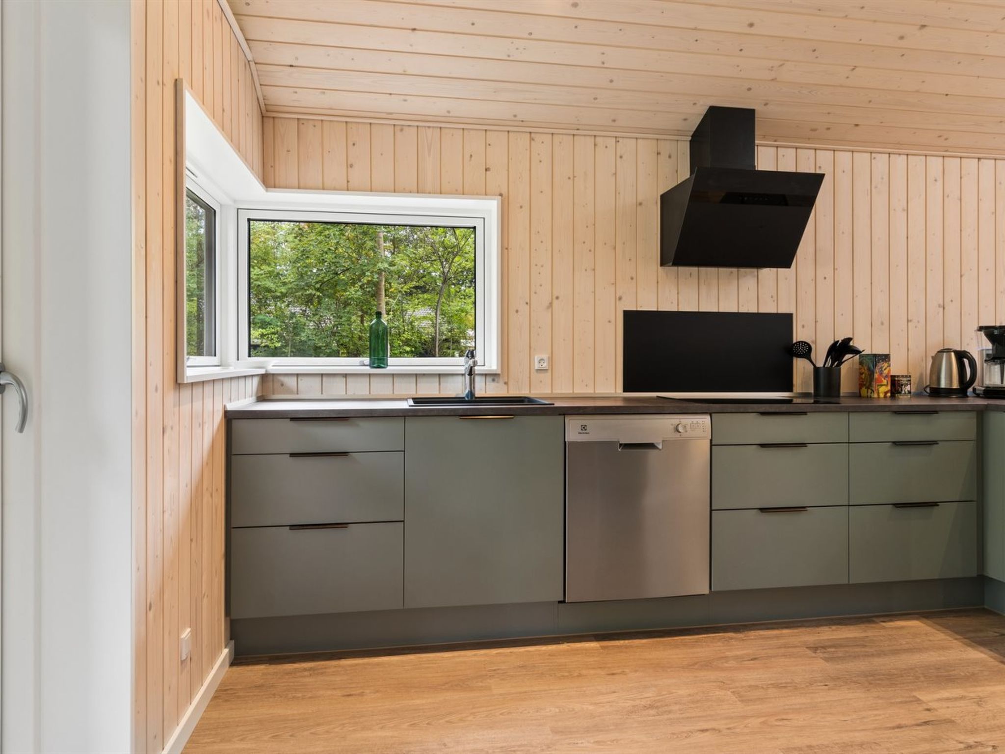 "Zelma" - 1.5km from the sea