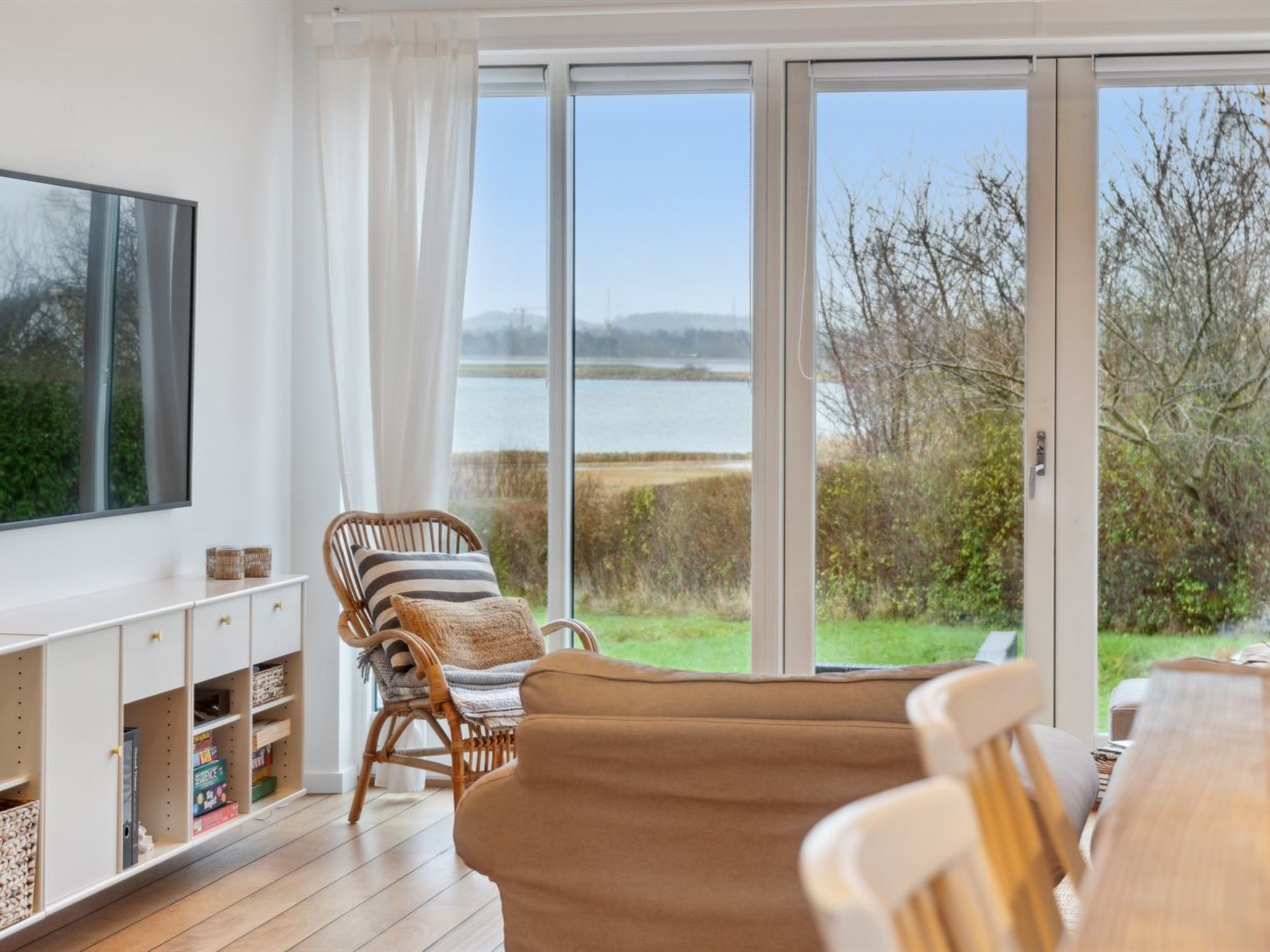 "Eero" - 175m to the fjord-Buiten