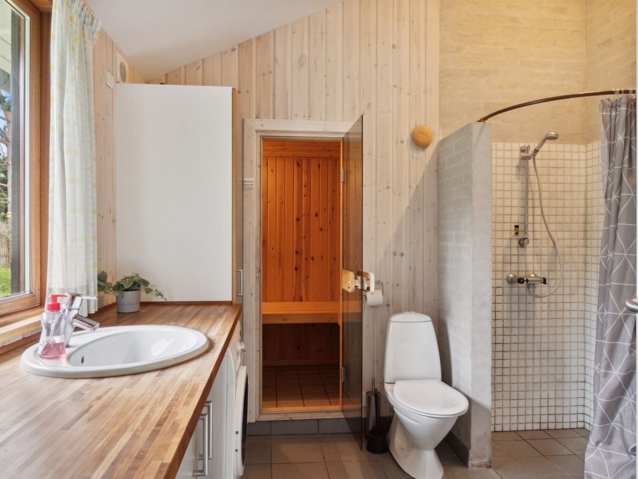 "Wilgrib" - 400m from the sea - Drinnen