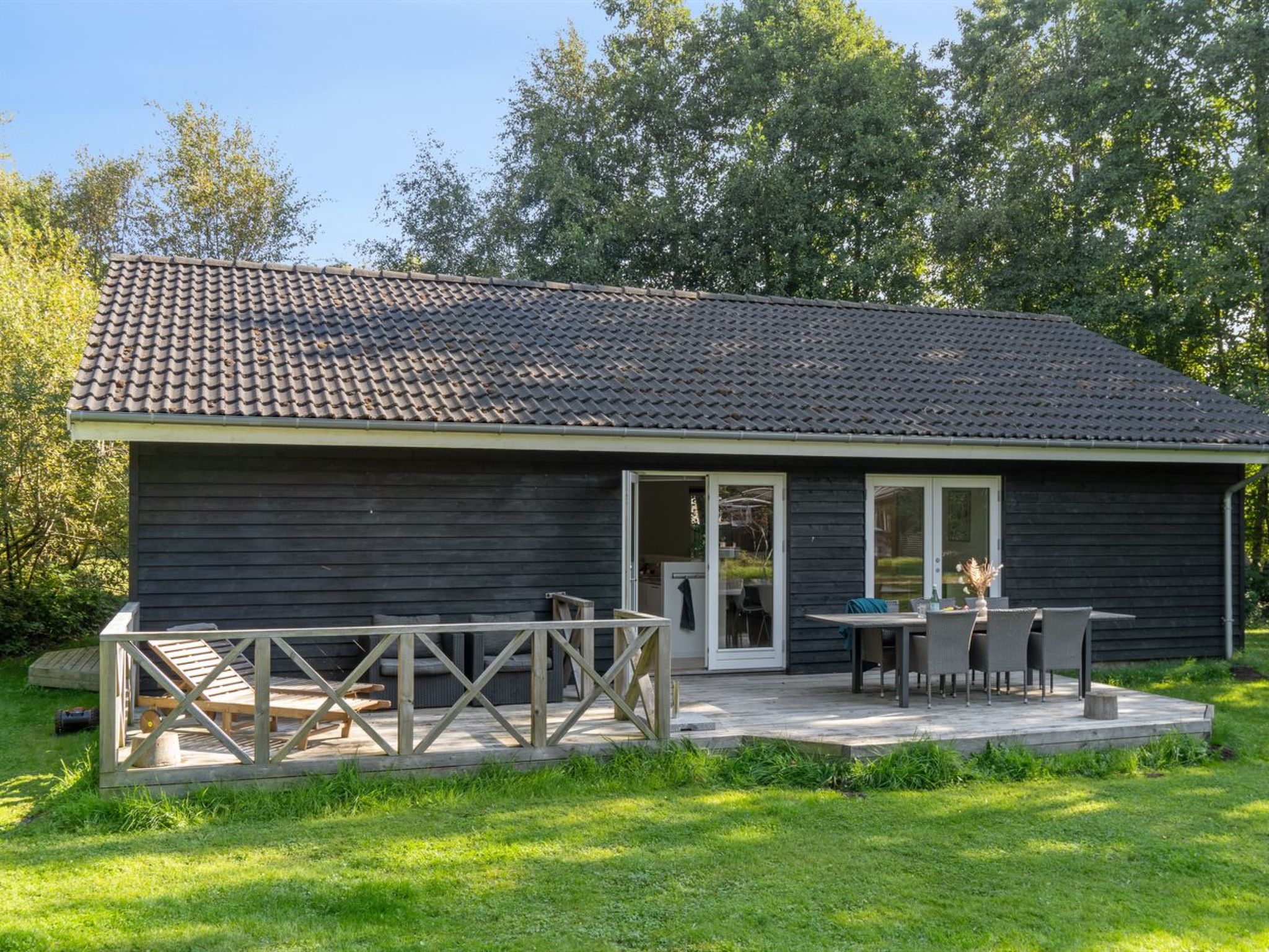 "Pietari" - 1.2km from the sea-Buiten