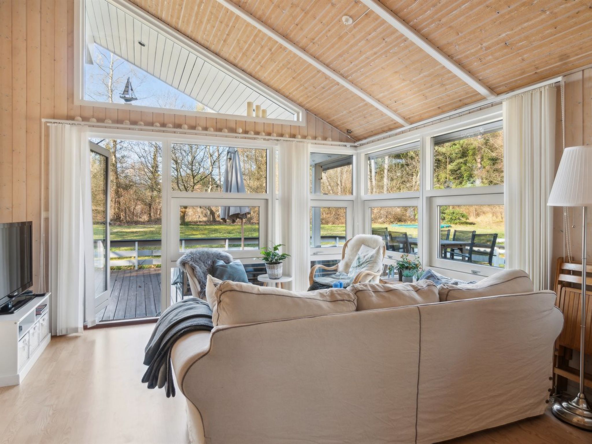"Amola" - 1.6km from the sea-Binnen