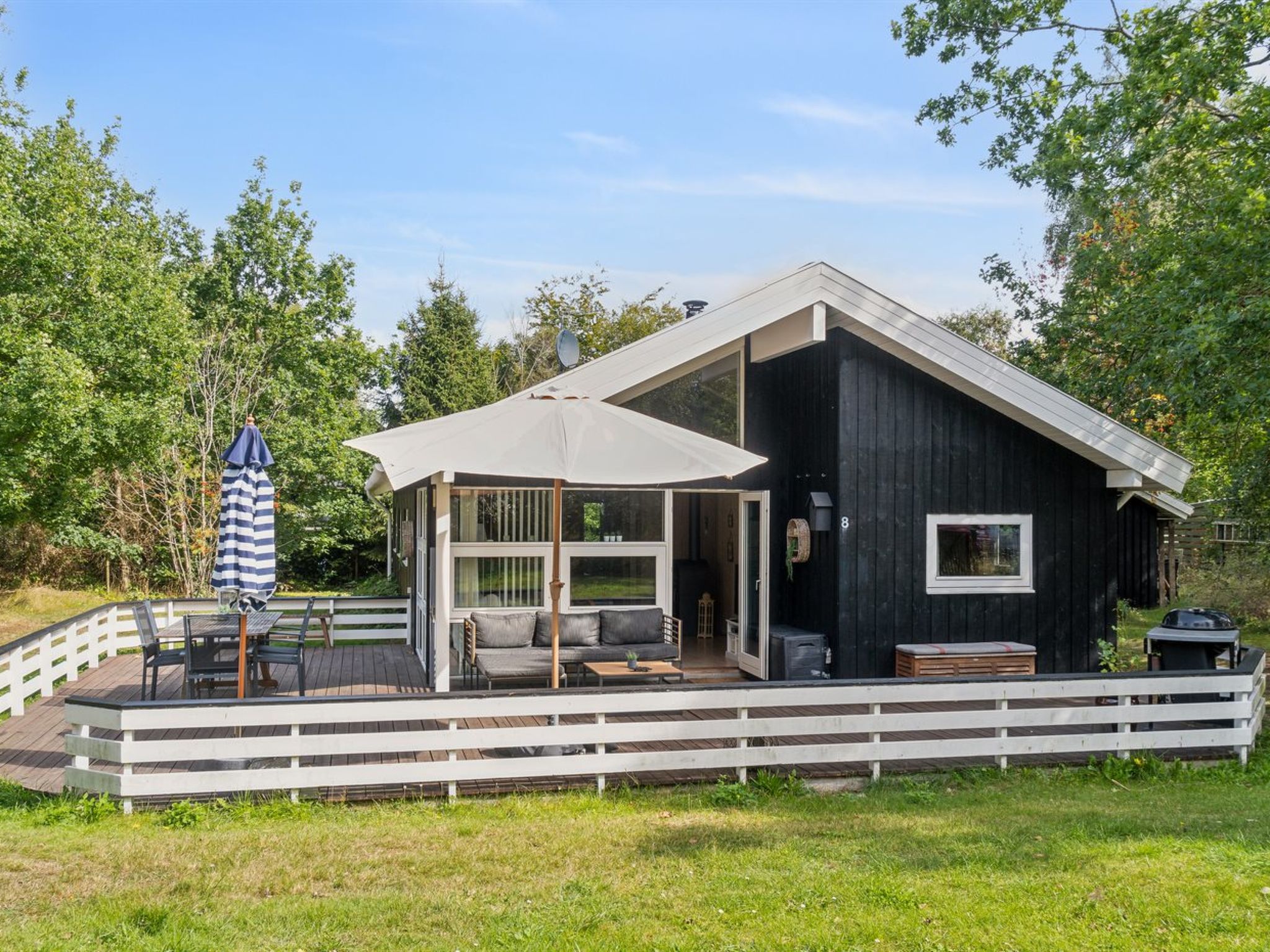 "Amola" - 1.6km from the sea - Buiten