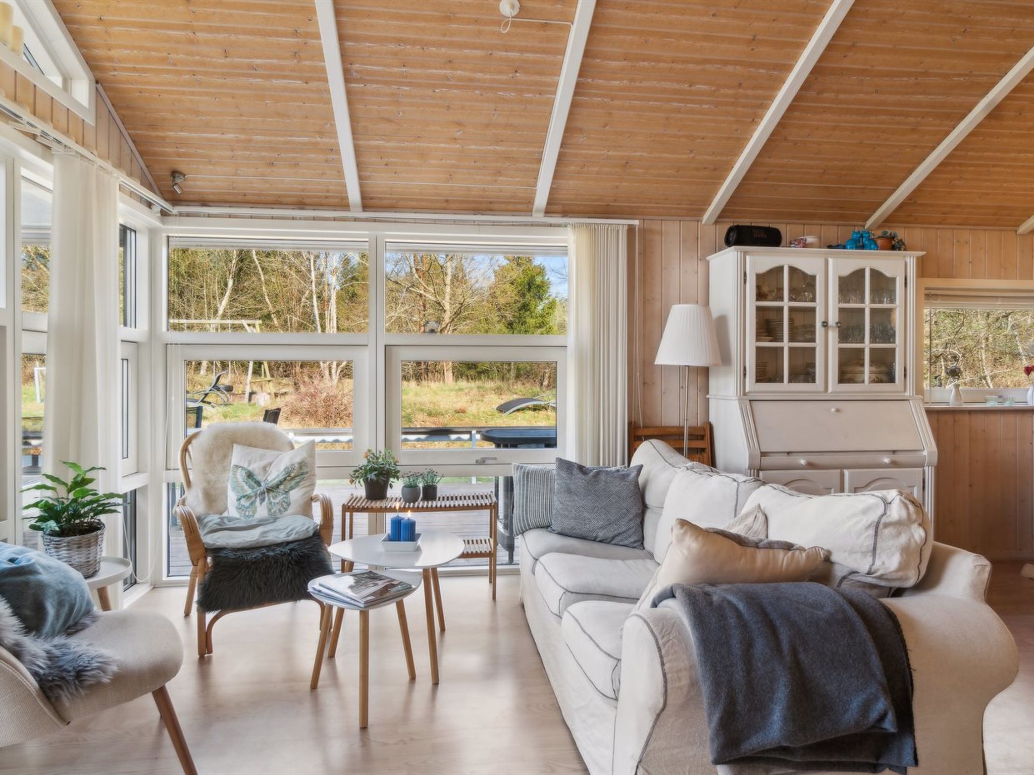 "Amola" - 1.6km from the sea - Binnen