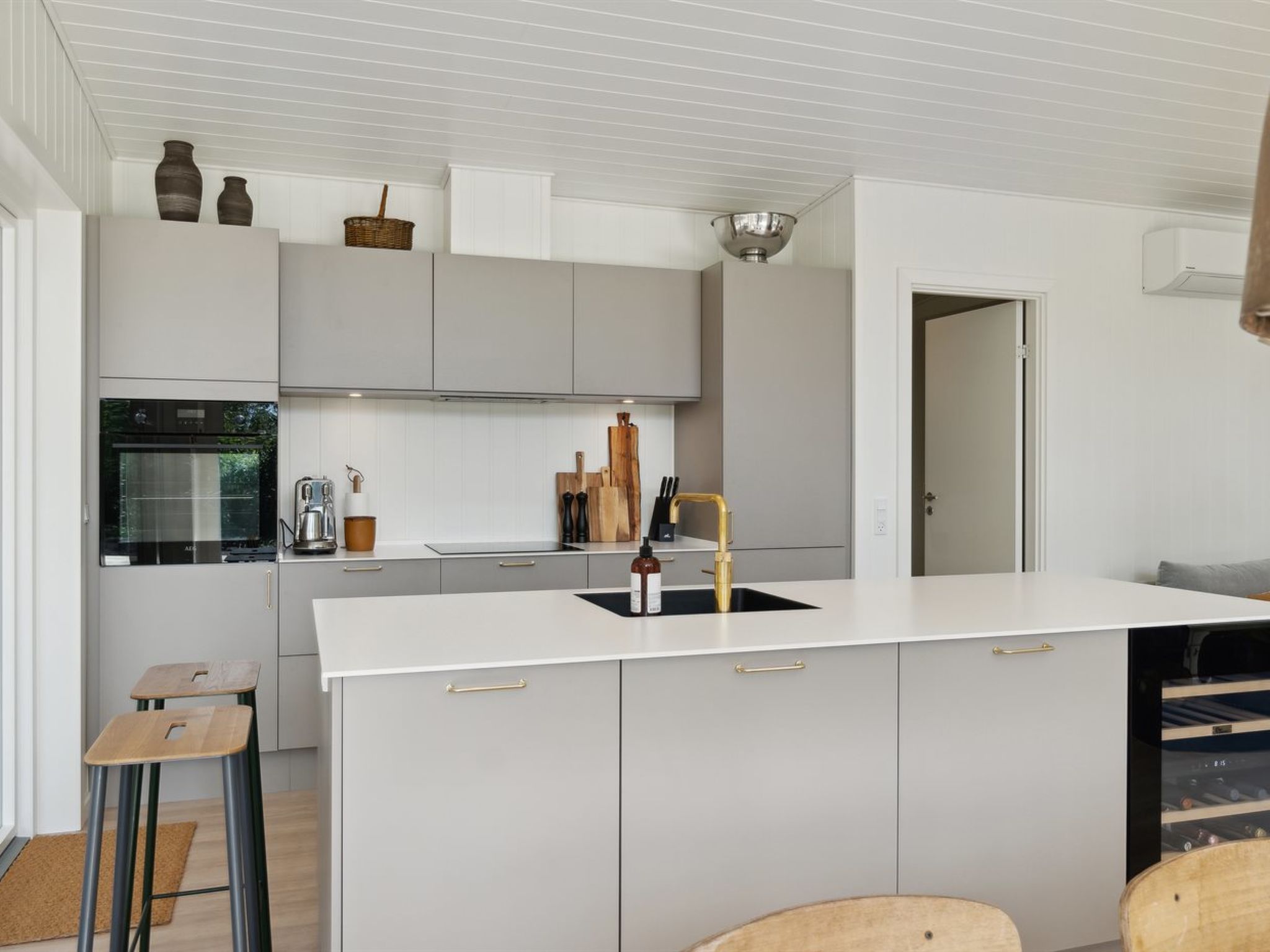 "Tinja" - 900m from the sea - Drinnen