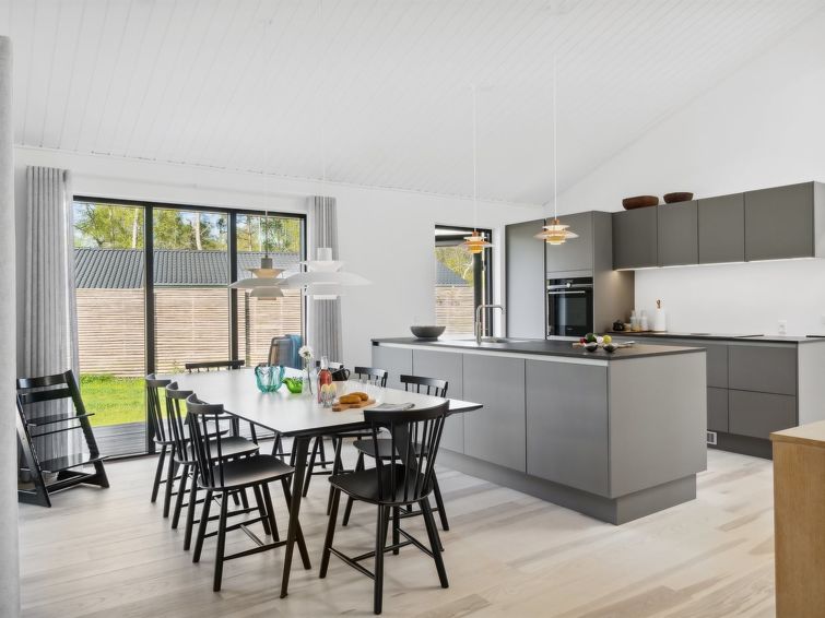 Search and Stay destination Højby, Denmark from AU$ 799. "Janick" - 750m from the sea in Sealand