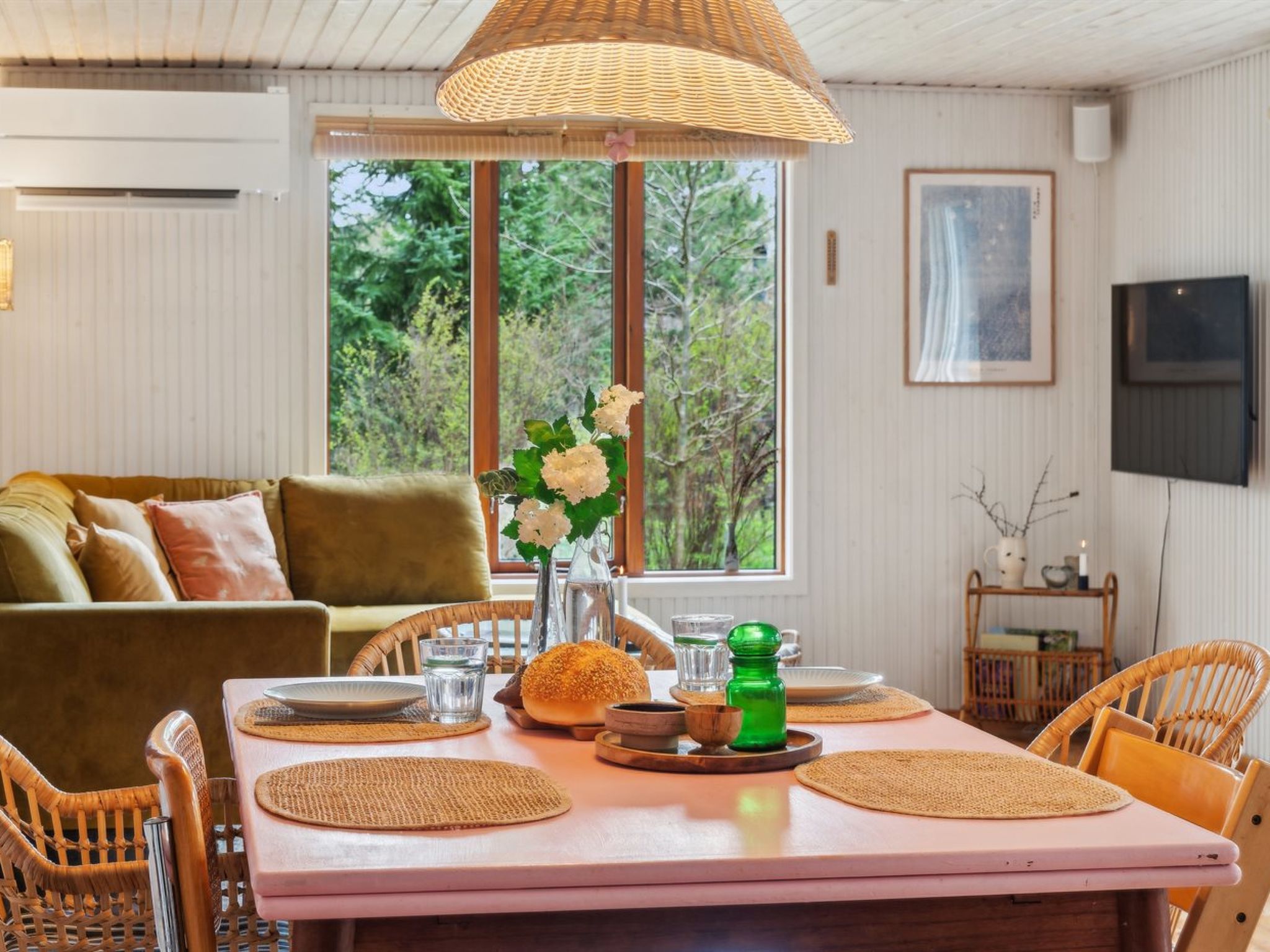 "Tatyana" - 1.6km from the sea - Binnen