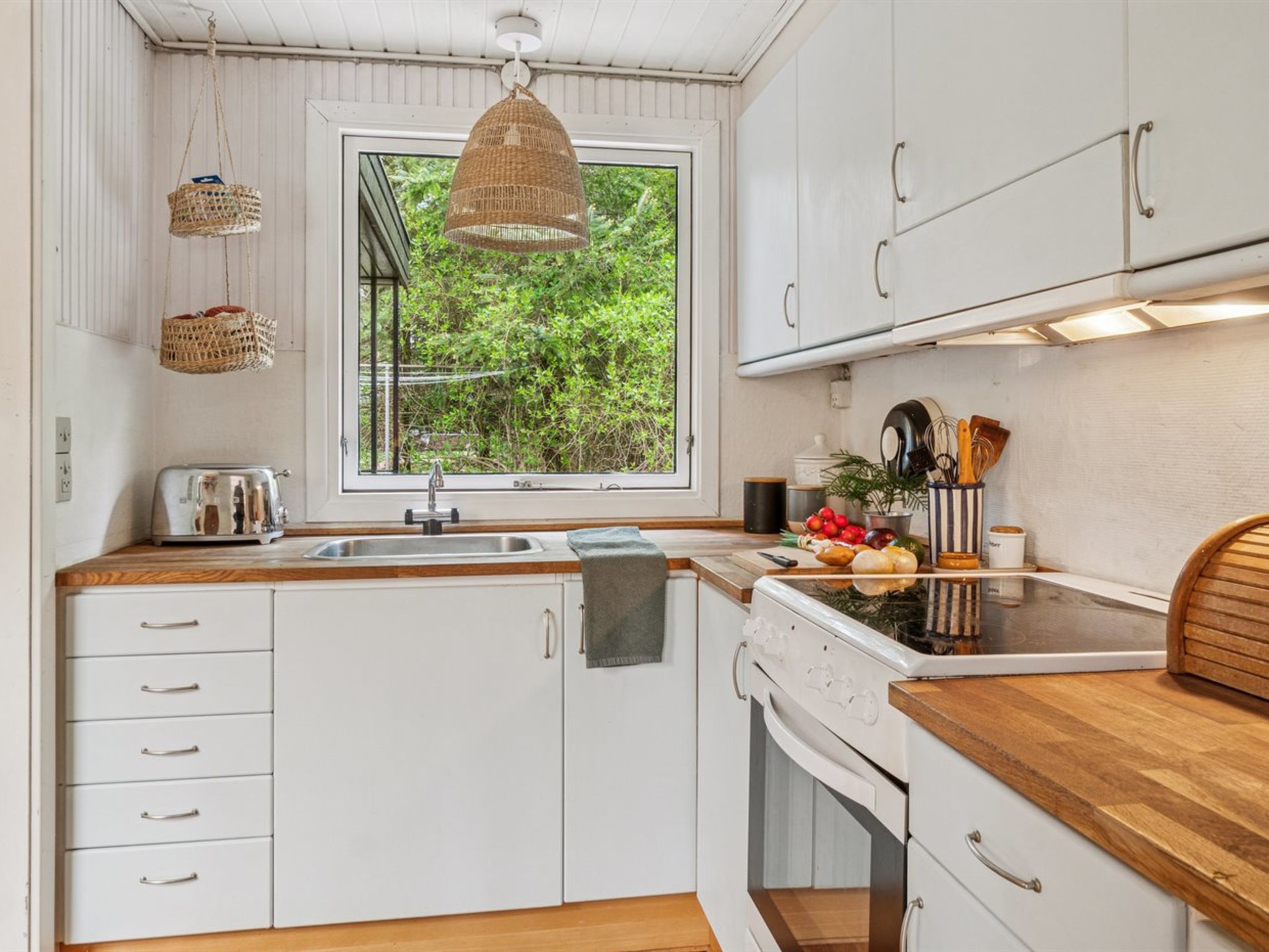 "Tatyana" - 1.6km from the sea - Binnen