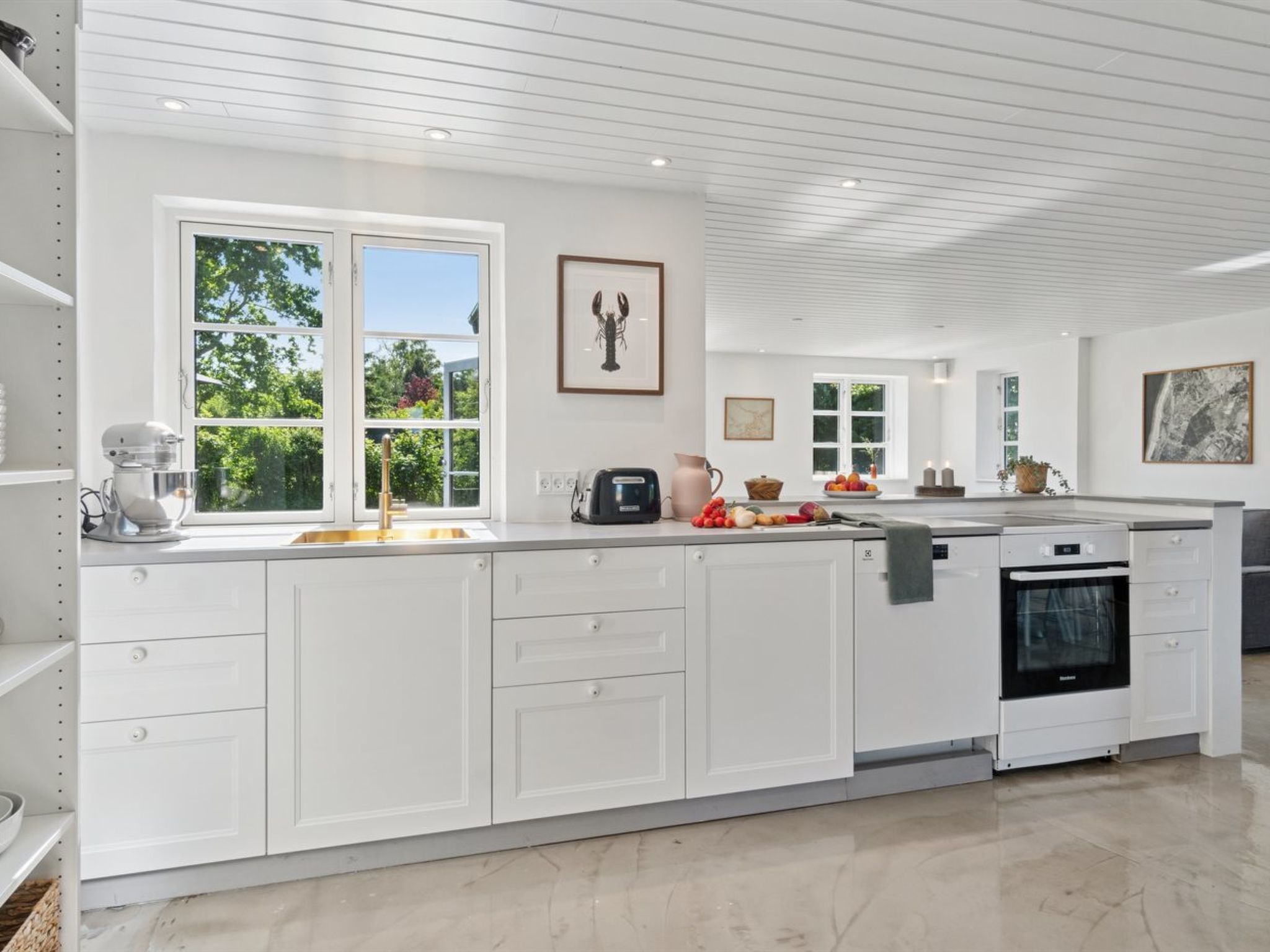 "Thrym" - 2.5km from the sea-Binnen