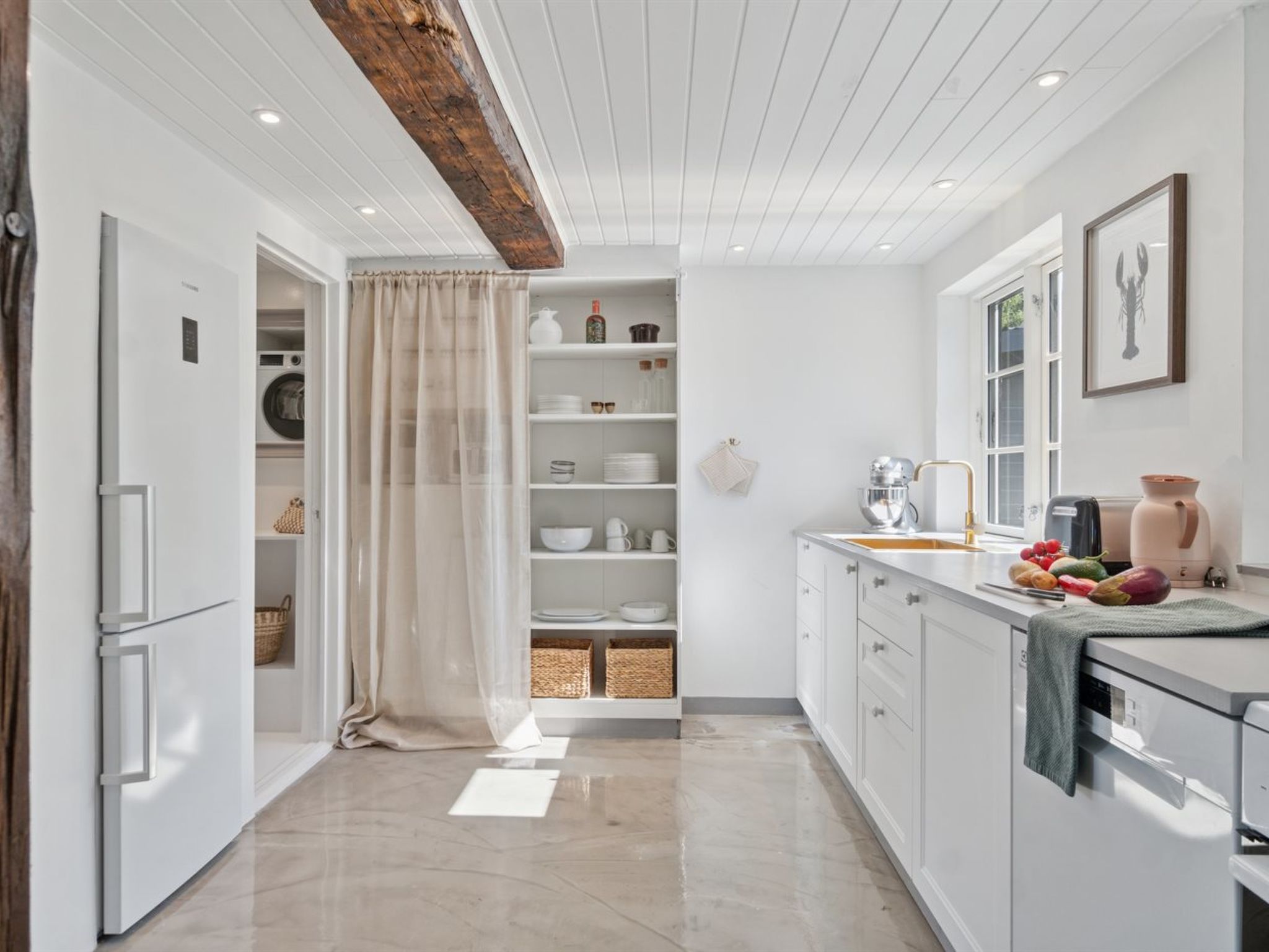 "Thrym" - 2.5km from the sea-Binnen