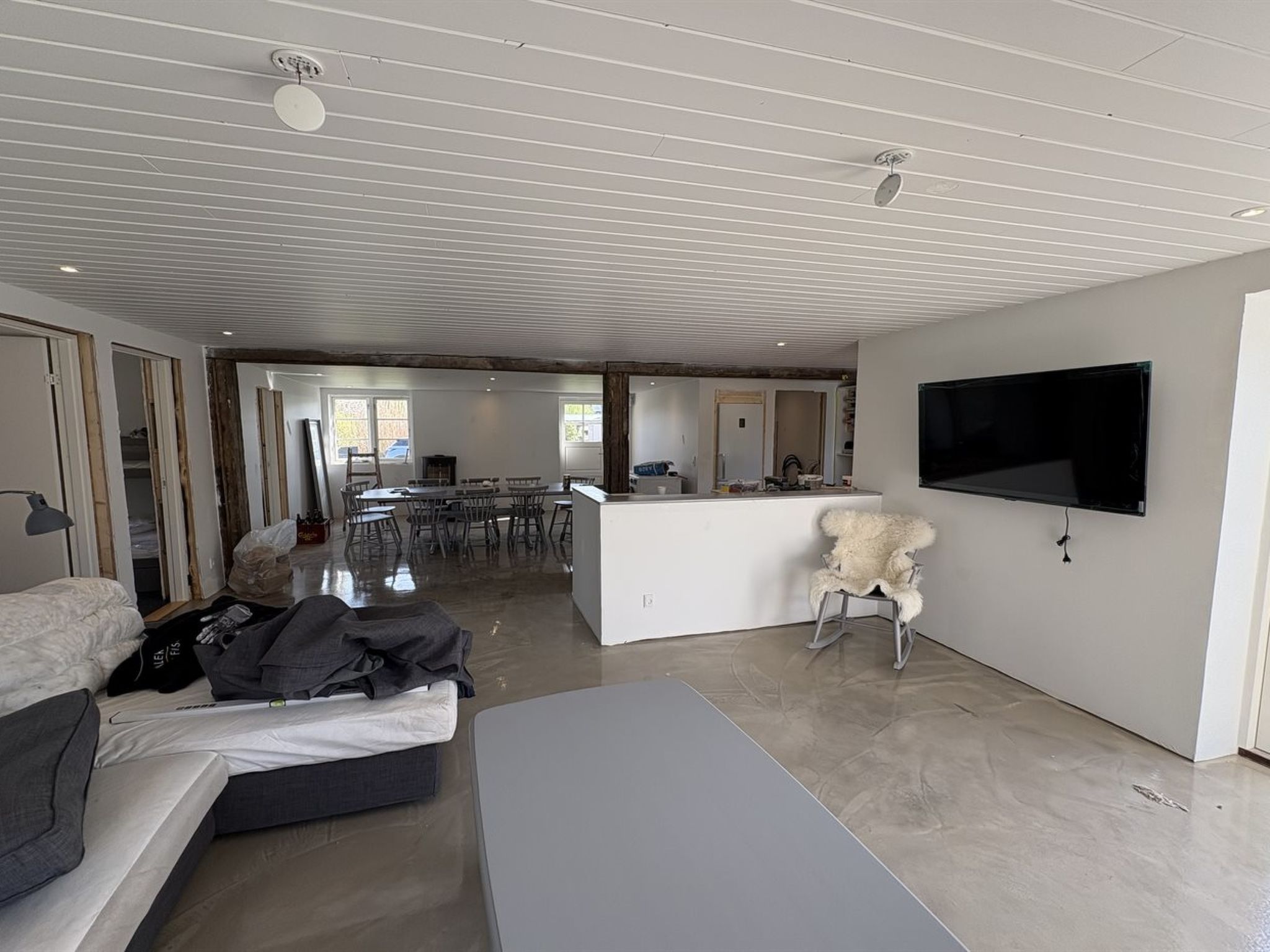 "Thrym" - 2.5km from the sea-Drinnen