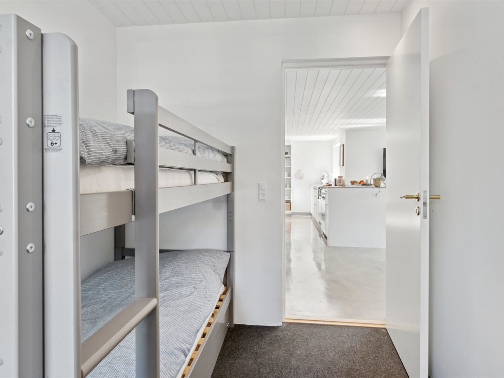 "Thrym" - 2.5km from the sea - Binnen