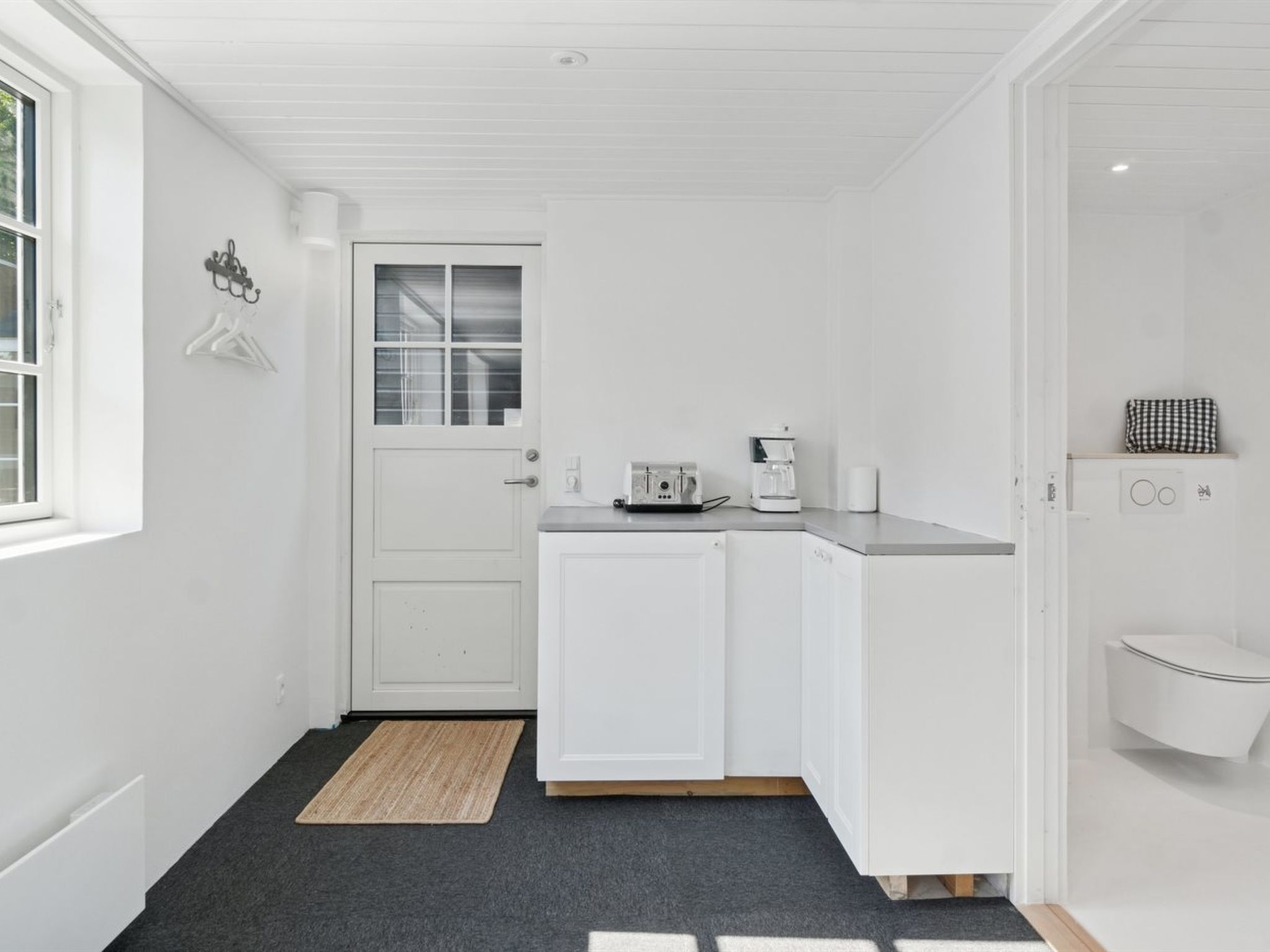 "Thrym" - 2.5km from the sea - Binnen