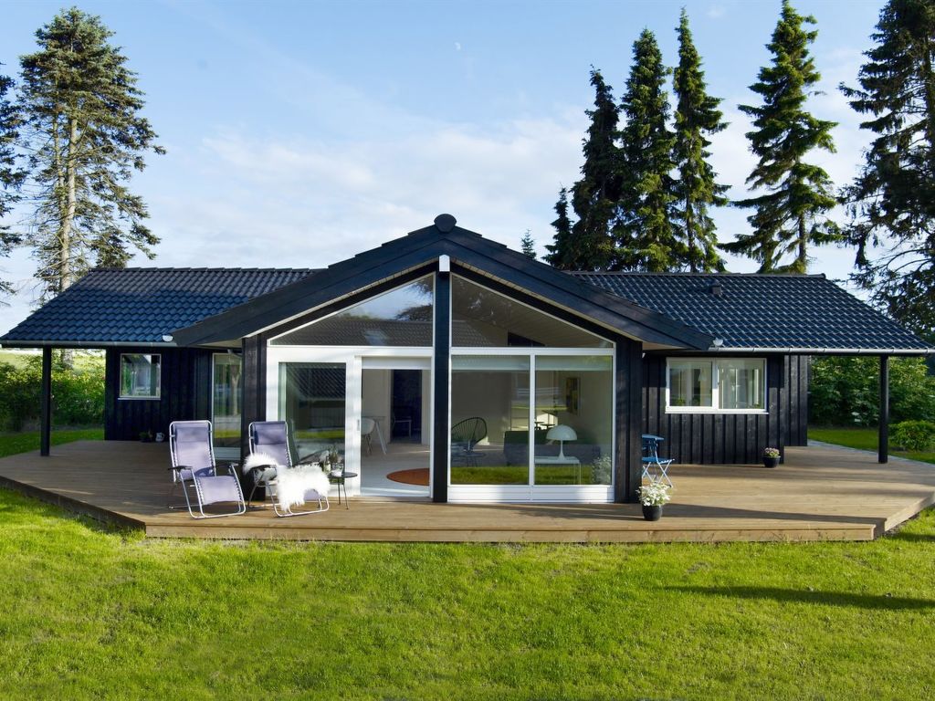 'Antonina' - 775m from the sea