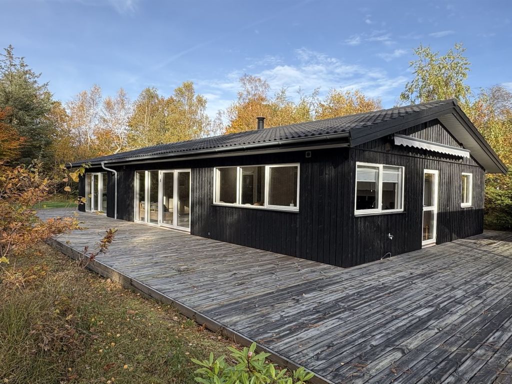 'Amitola' - 800m from the sea