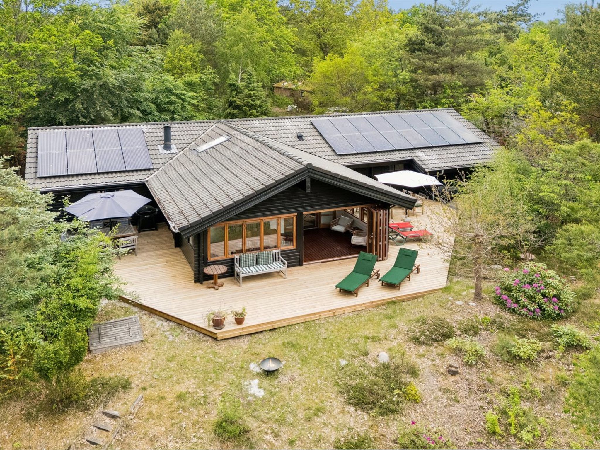 "Pertti" - 625m from the sea