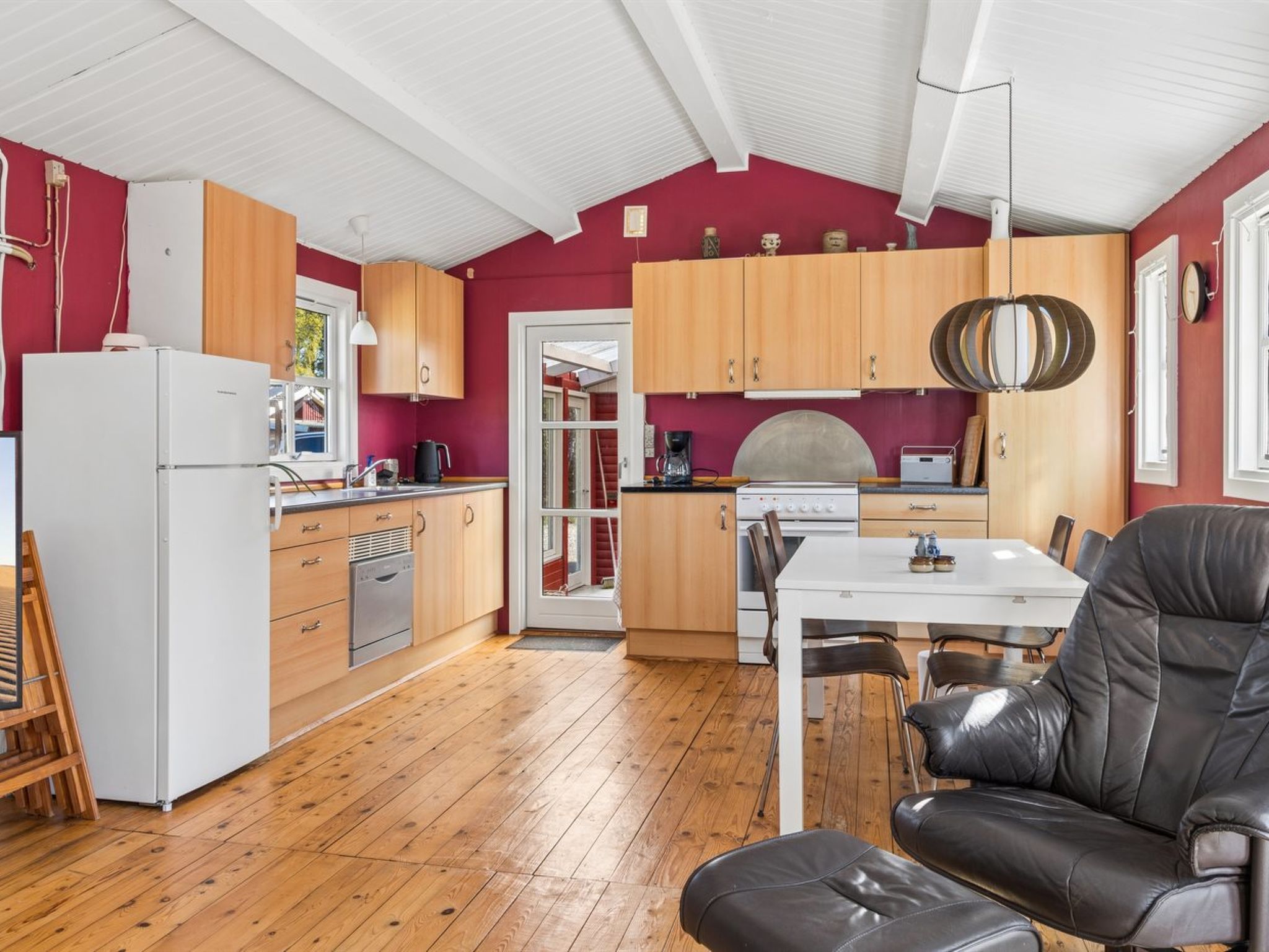"Swea" - 2.5km from the sea - Inside