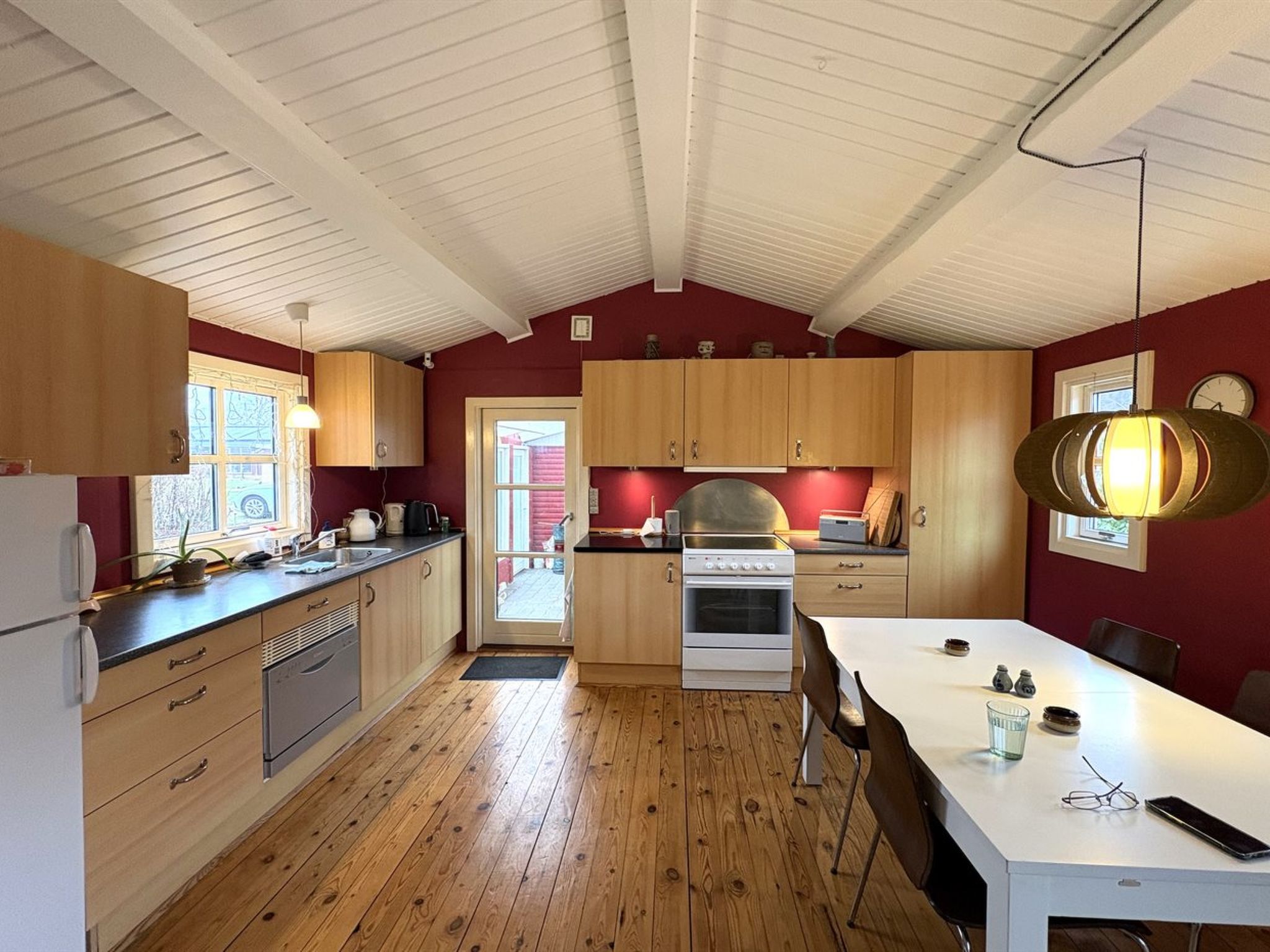 "Swea" - 2.5km from the sea - Binnen