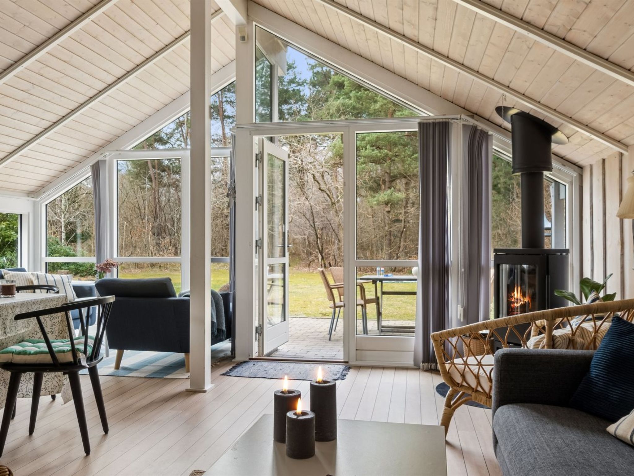 "Saija" - 2.1km from the sea - Binnen