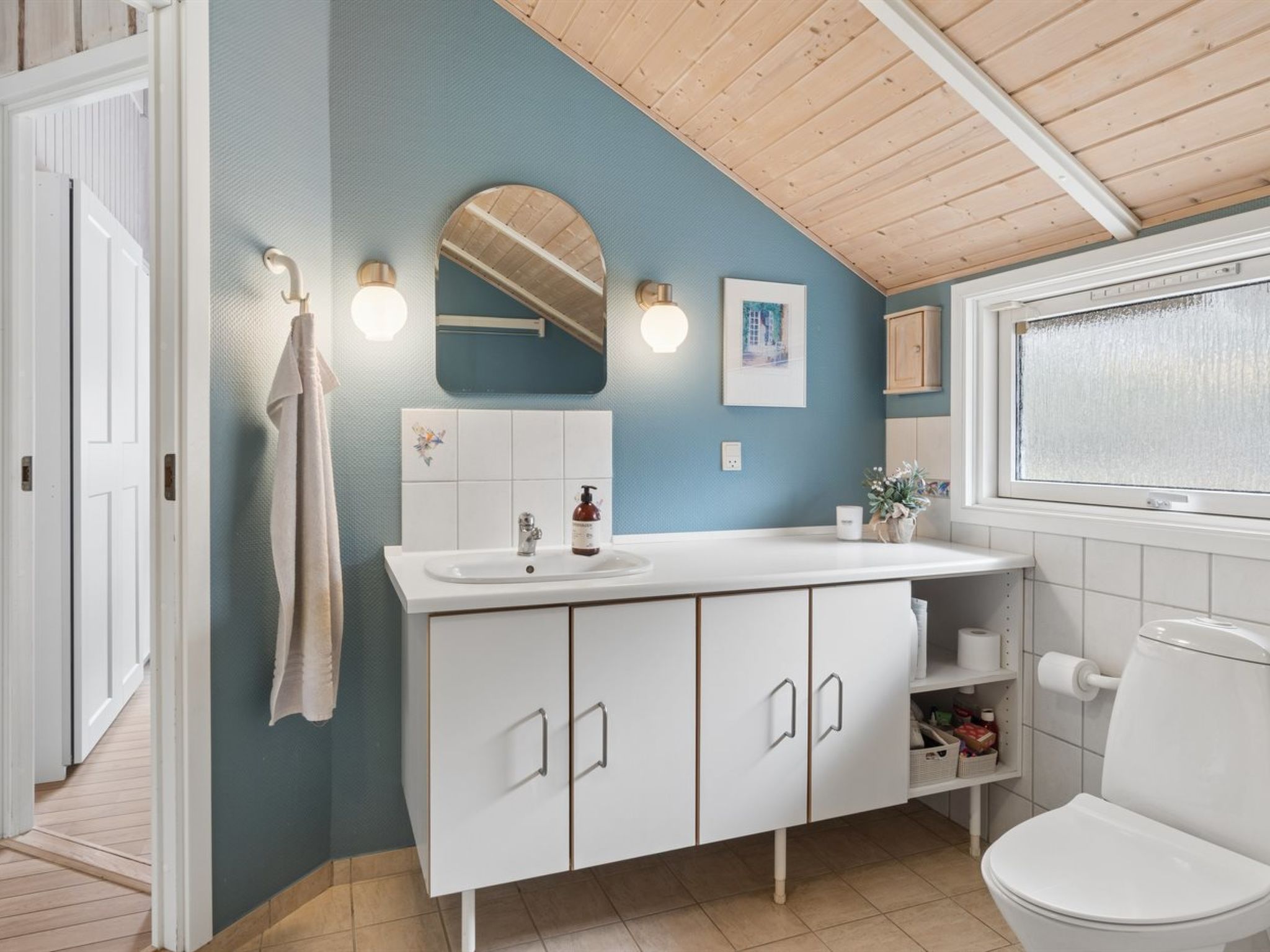 "Saija" - 2.1km from the sea - Binnen
