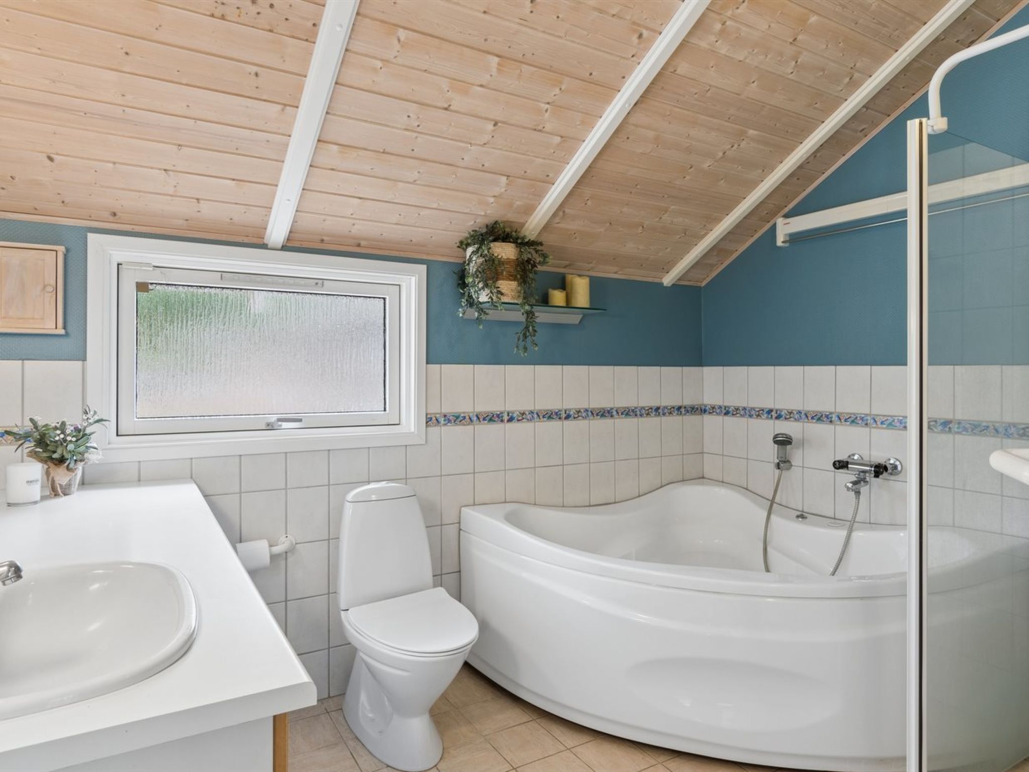 "Saija" - 2.1km from the sea - Binnen
