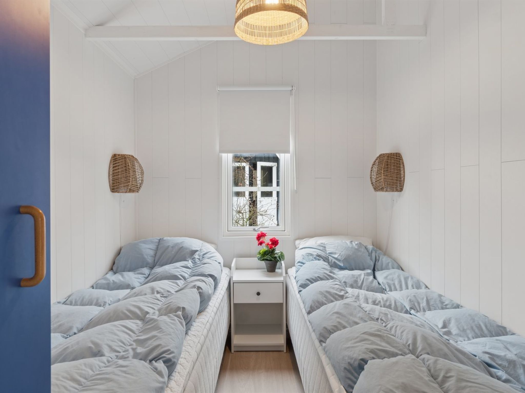 "Saija" - 2.1km from the sea - Binnen