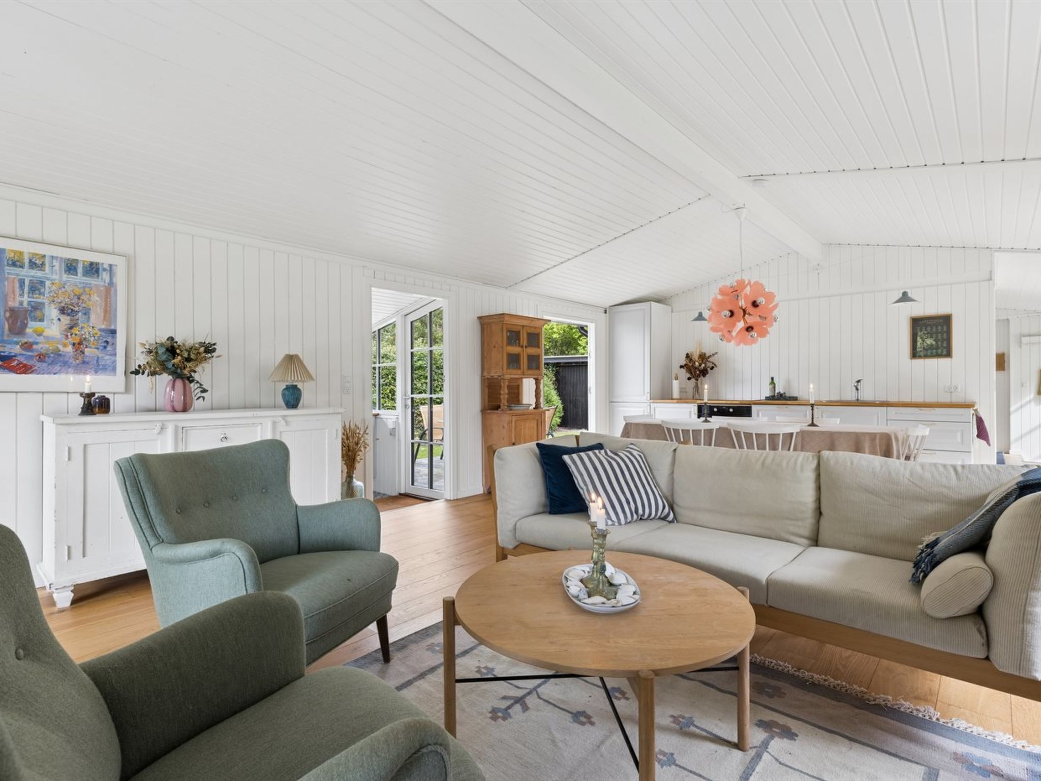 "Brynja" - 2.5km from the sea