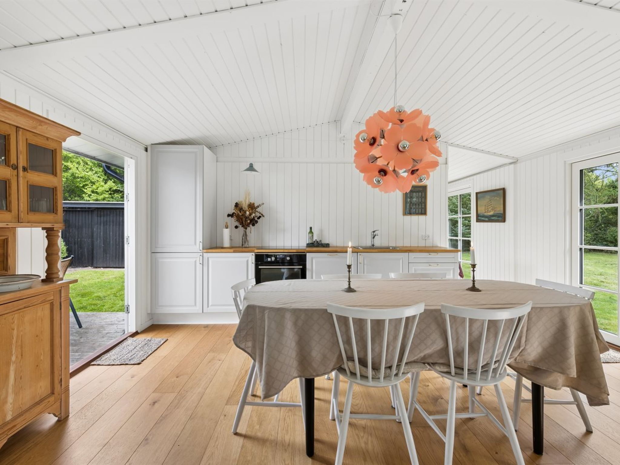 "Brynja" - 2.5km from the sea
