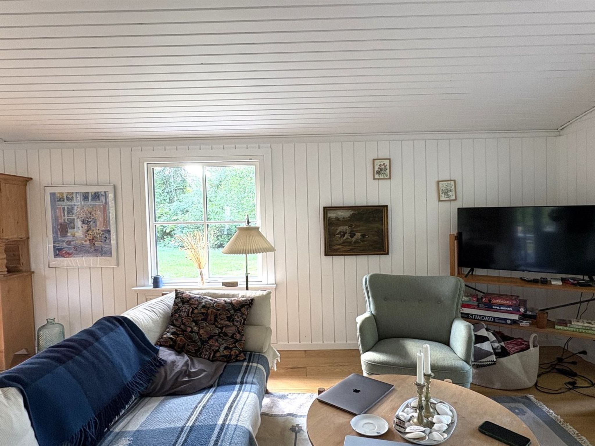 "Brynja" - 2.5km from the sea