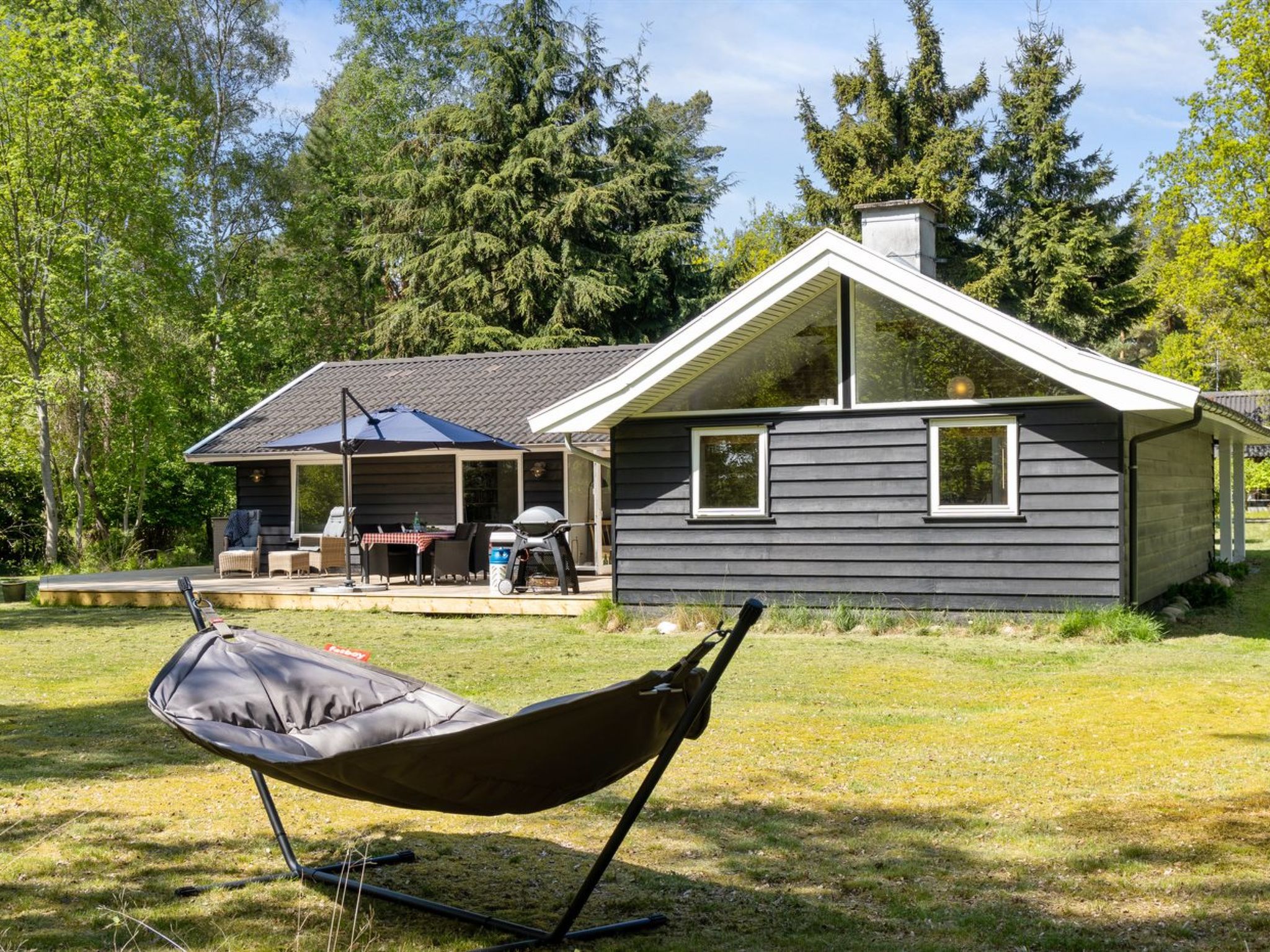 "Amina" - 1.1km from the sea