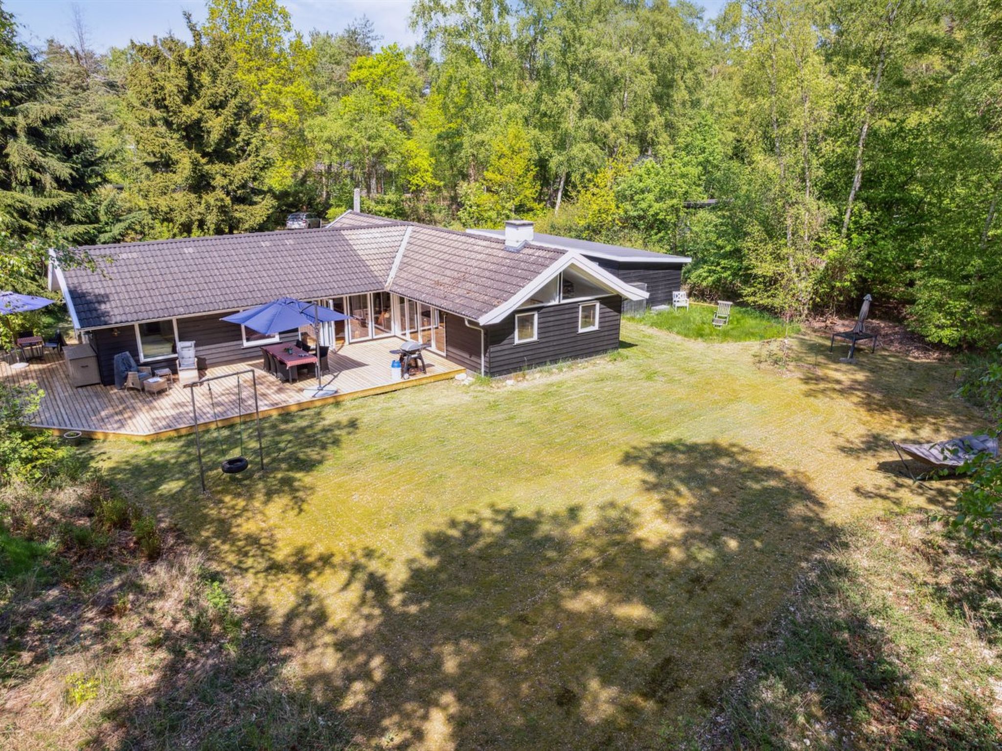 "Amina" - 1.1km from the sea