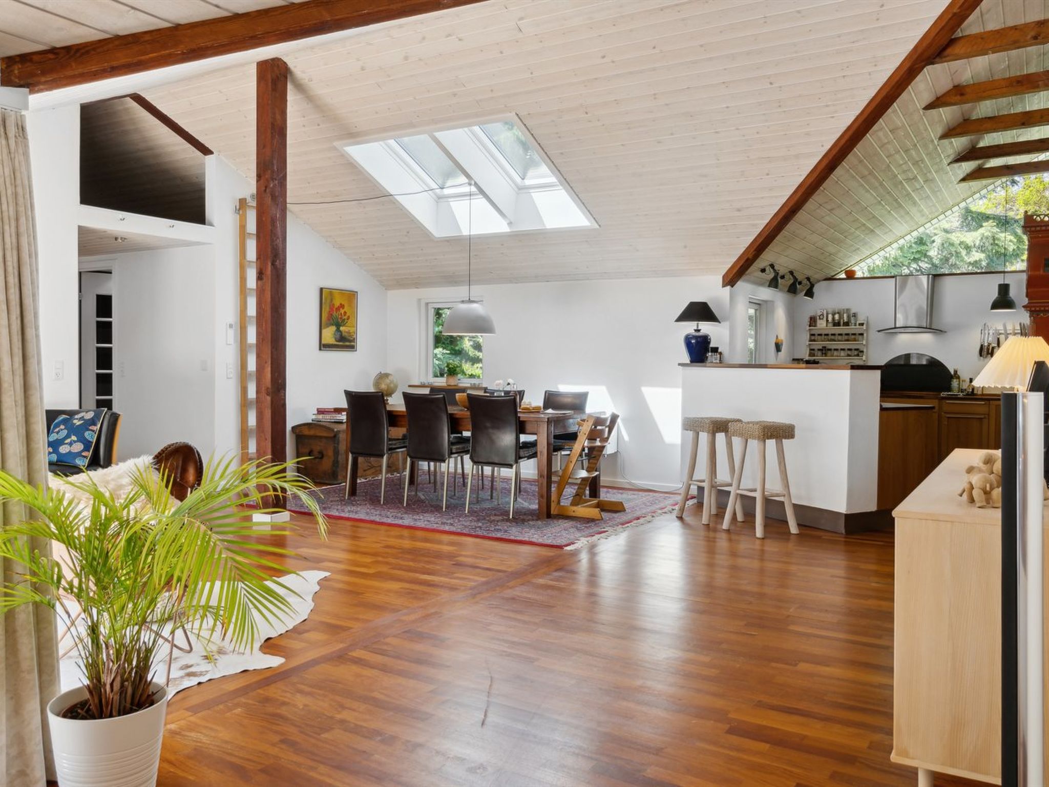 "Amina" - 1.1km from the sea-Inside