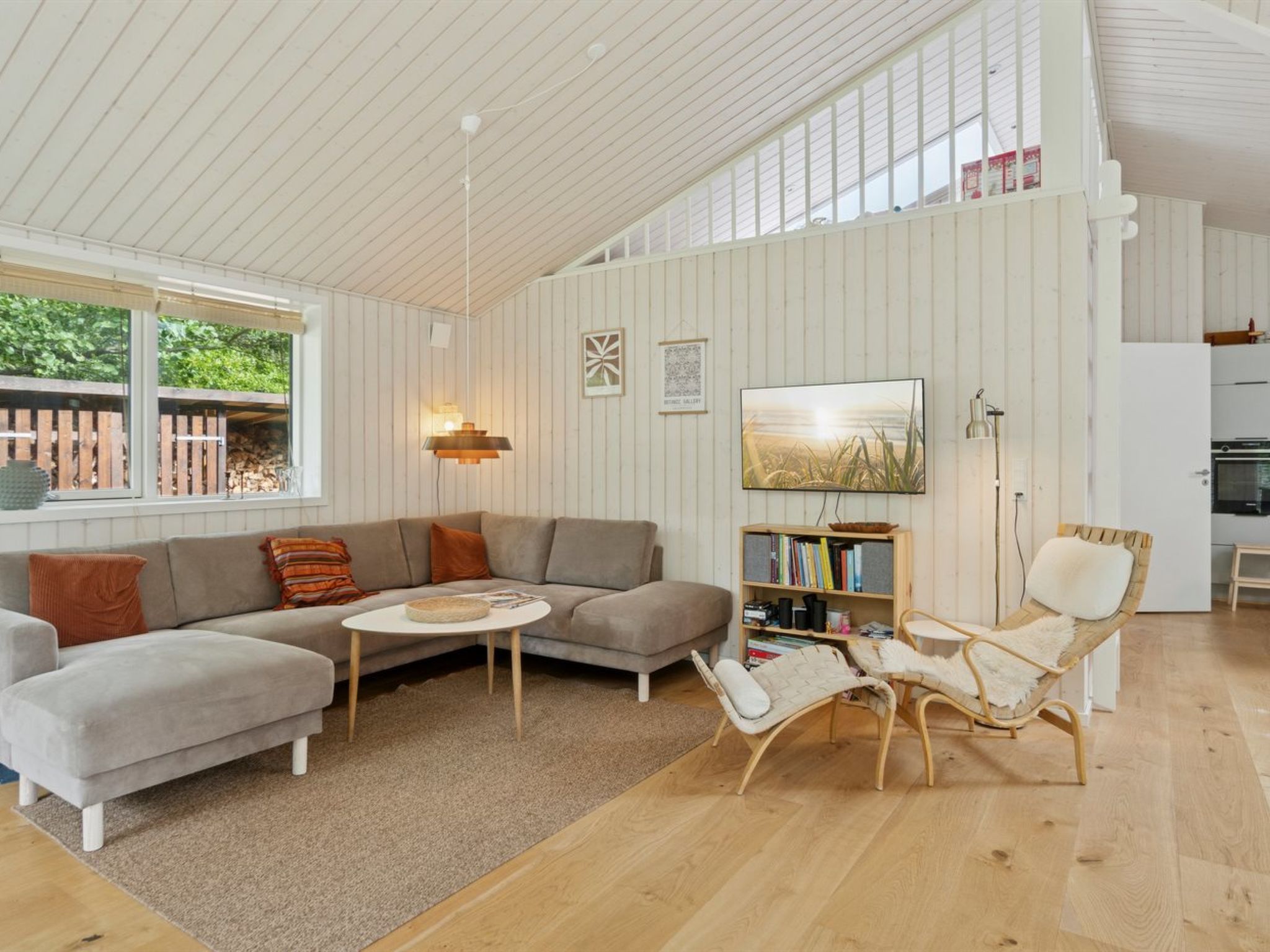 "Ovine" - 1.2km to the fjord-Dedans