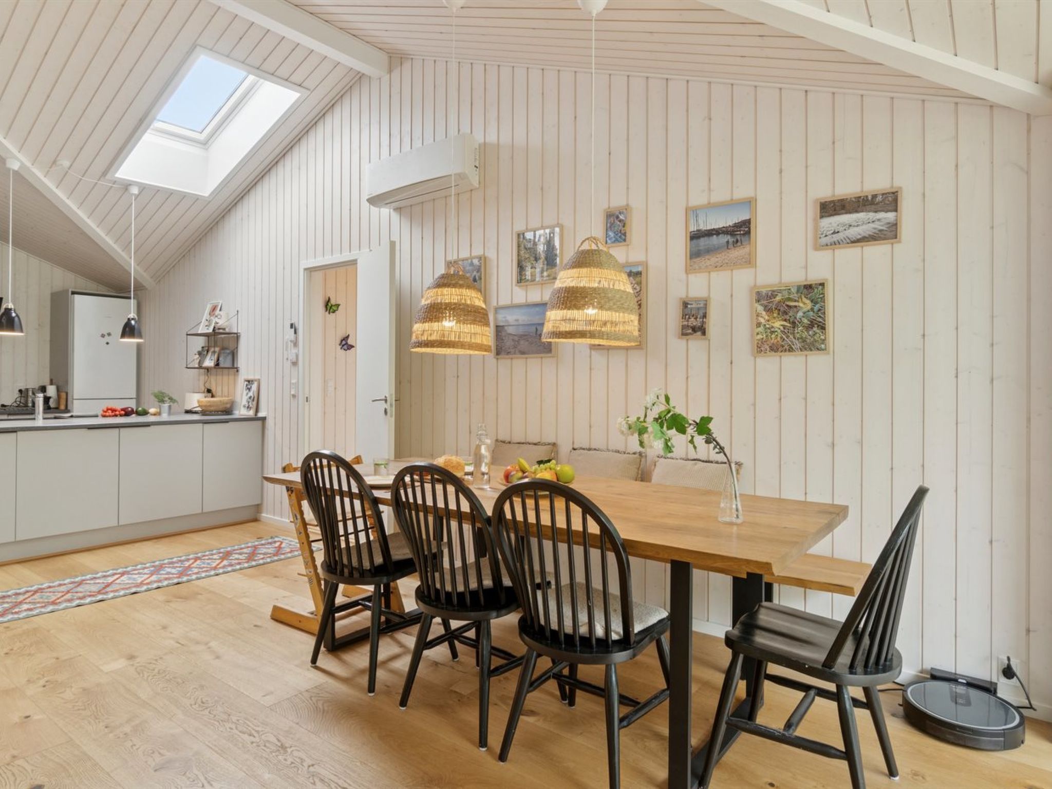 "Ovine" - 1.2km to the fjord-Dedans