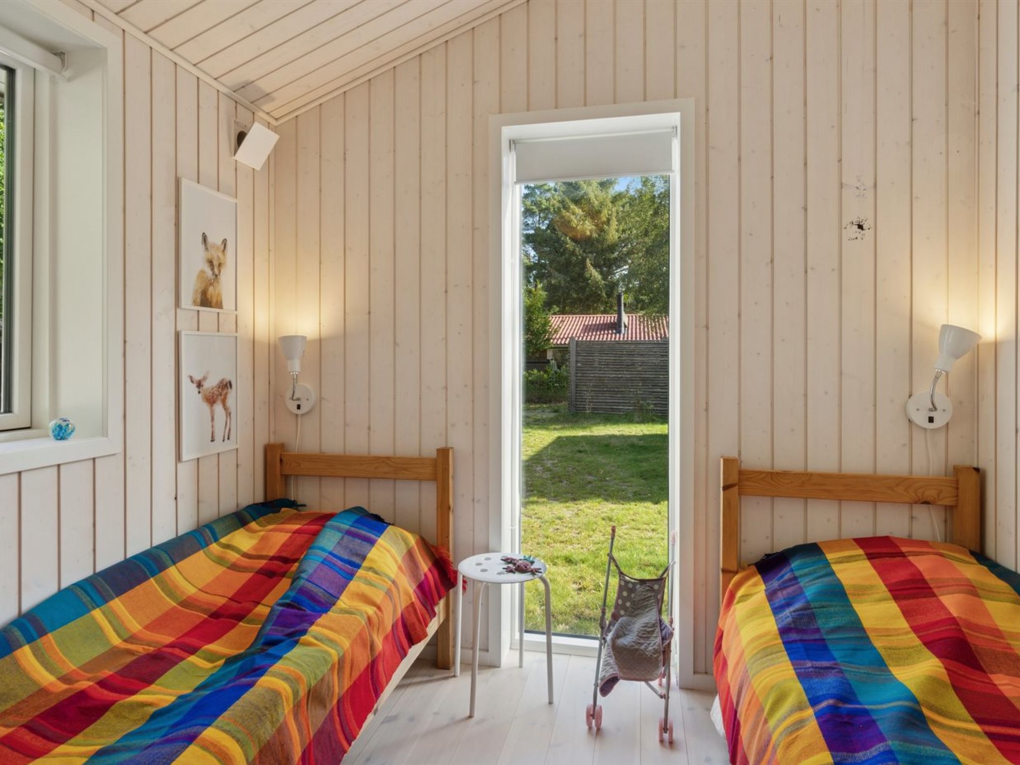 "Ovine" - 1.2km to the fjord-Dedans