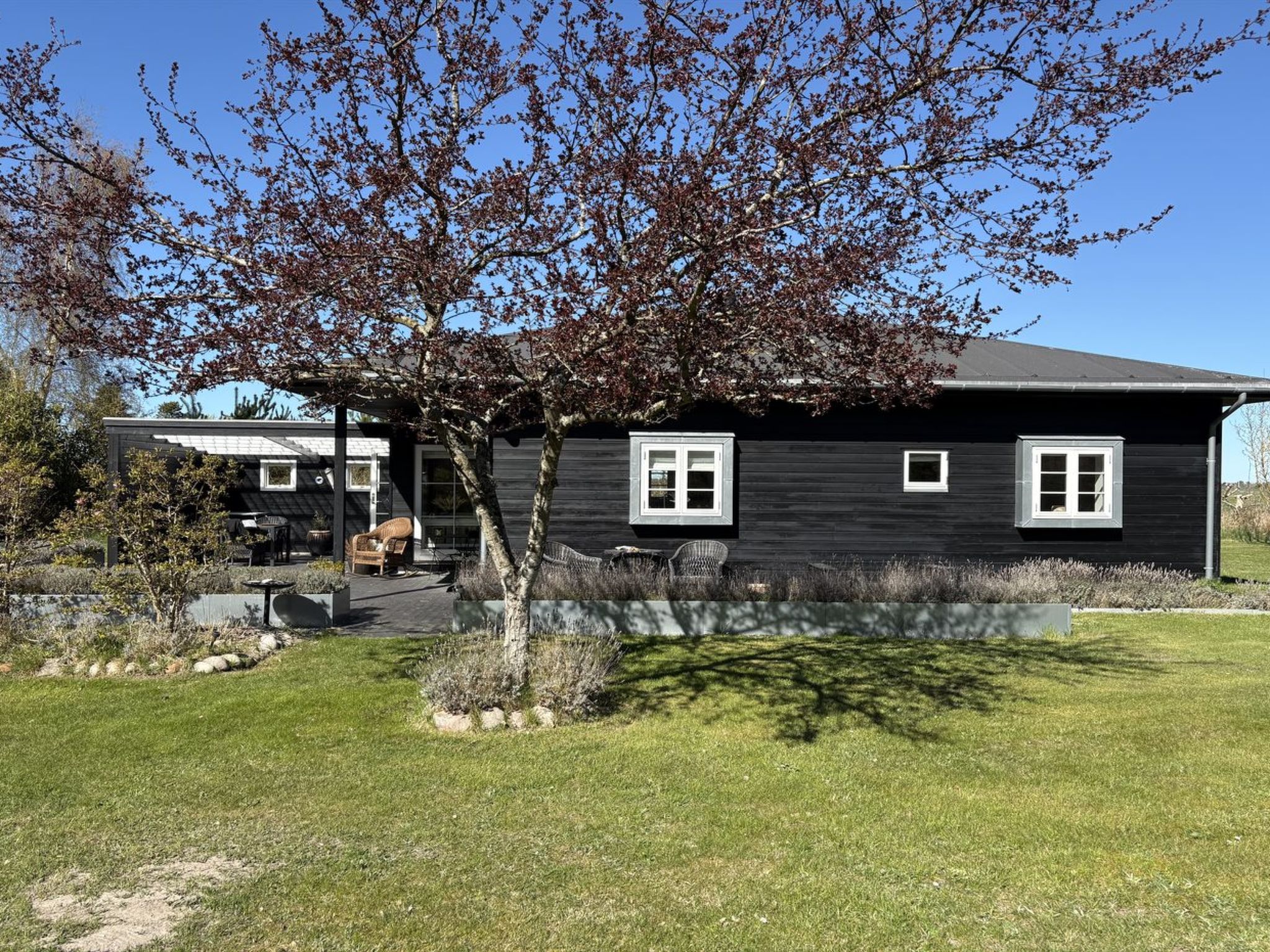 "Anelle" - 1.2km to the fjord - Outside