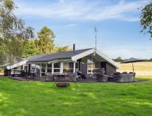 Rustiek familiehuis Rik met sauna, 350m van zee op Sjællands Odde - thumbnail 1