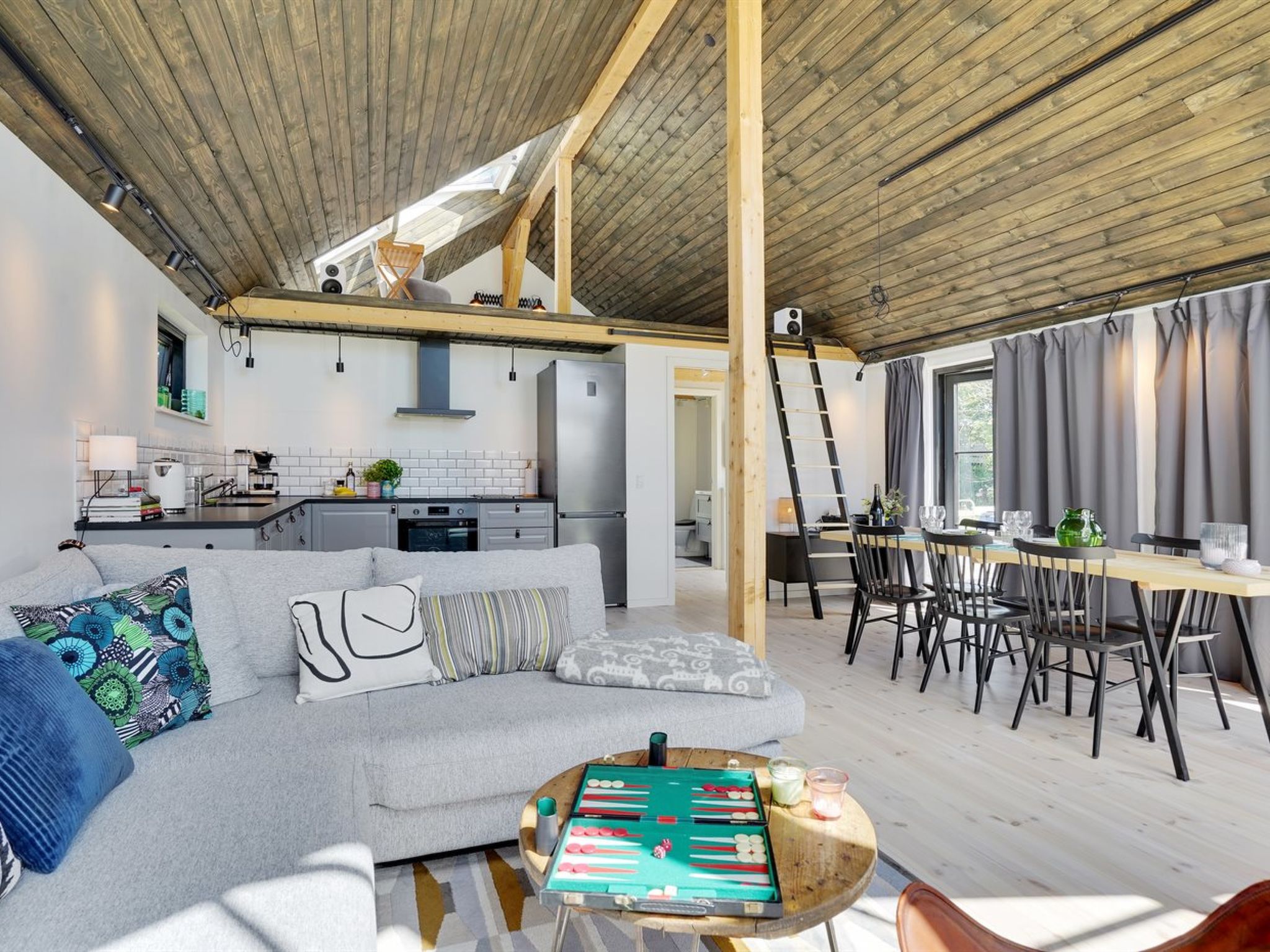 "Henrik" - 100m from the sea - Drinnen