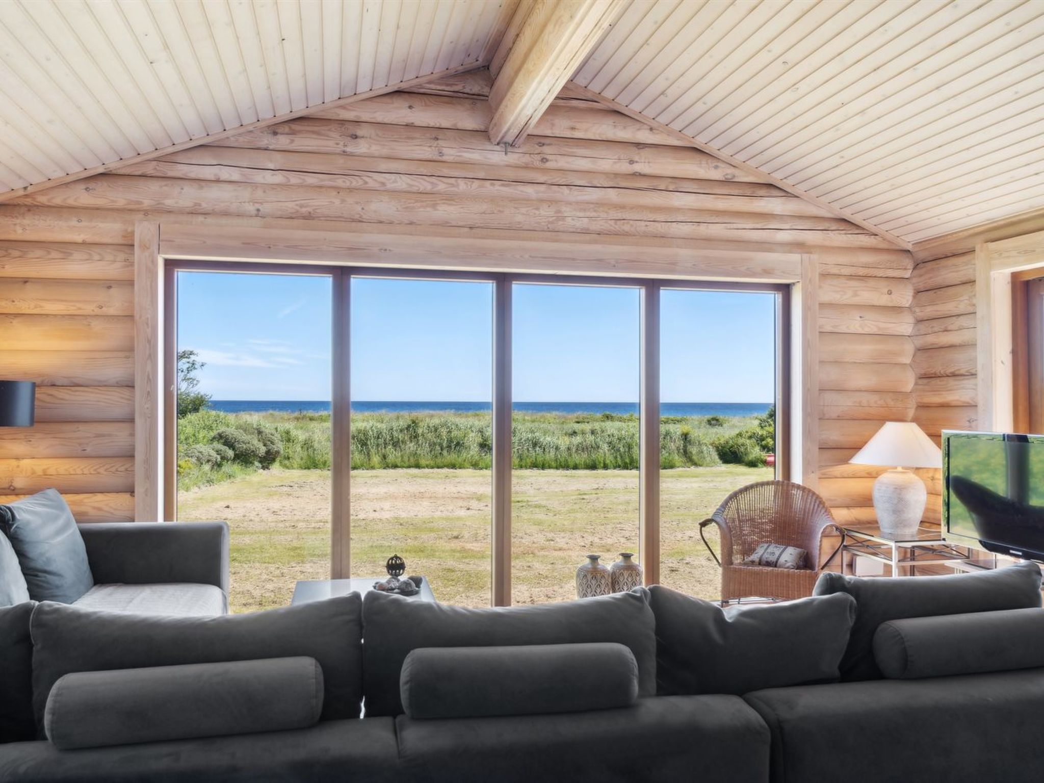 "Guthfast" - 50m from the sea-Outside