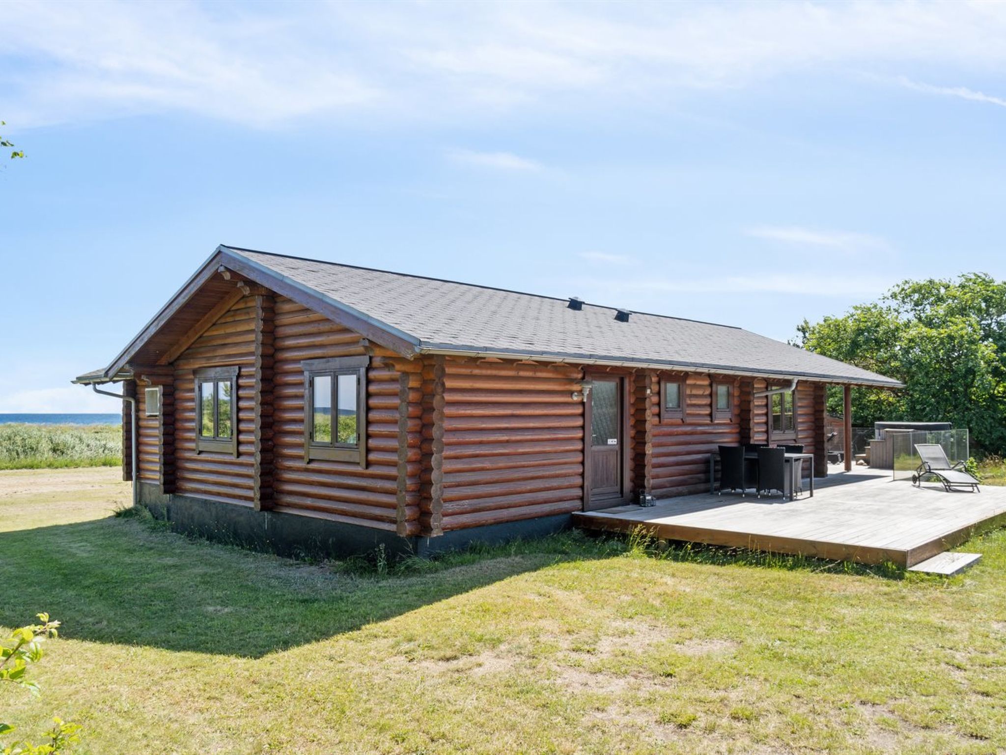 "Guthfast" - 50m from the sea-Outside