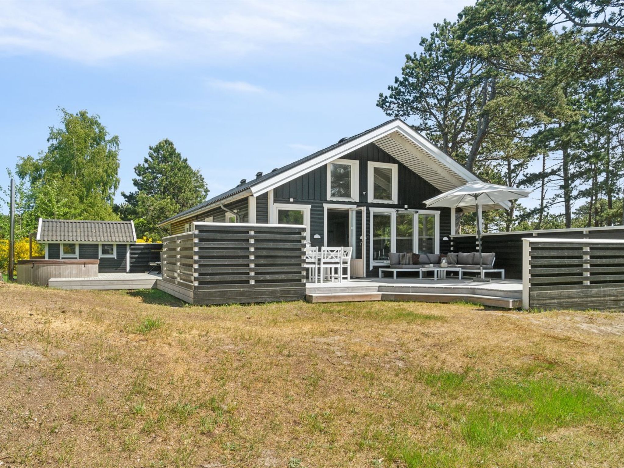 "Lavrens" - 300m from the sea - Buiten