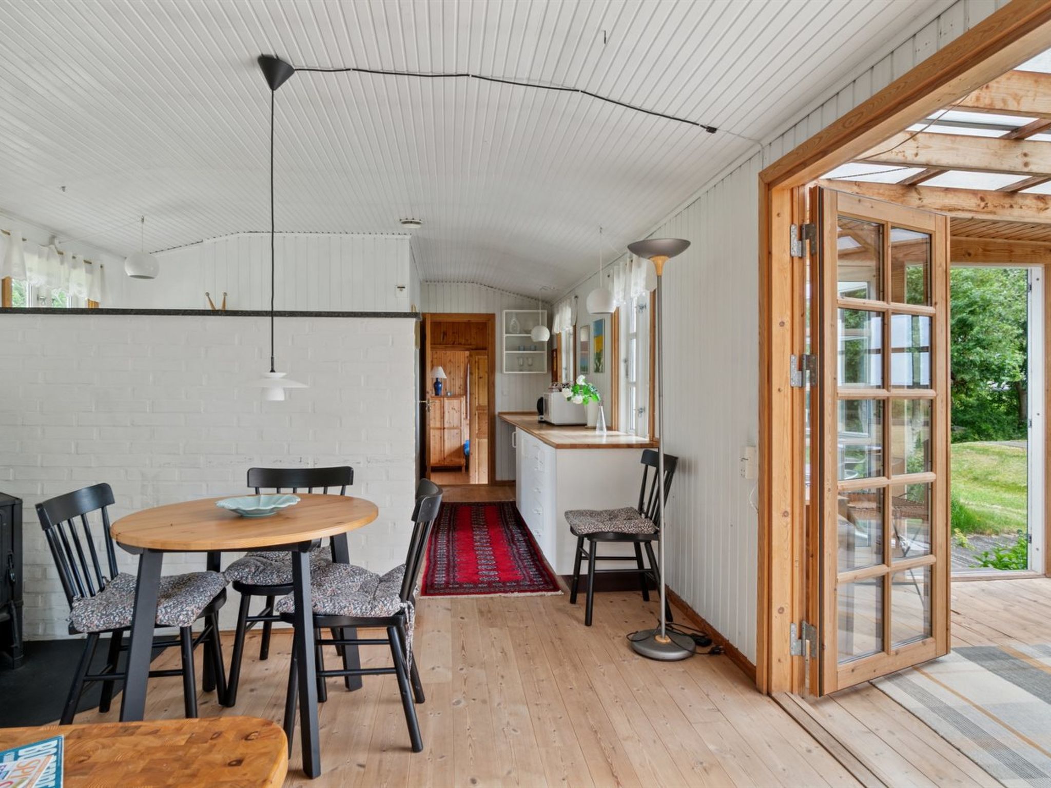 "Catalin" - 50m from the sea-Binnen