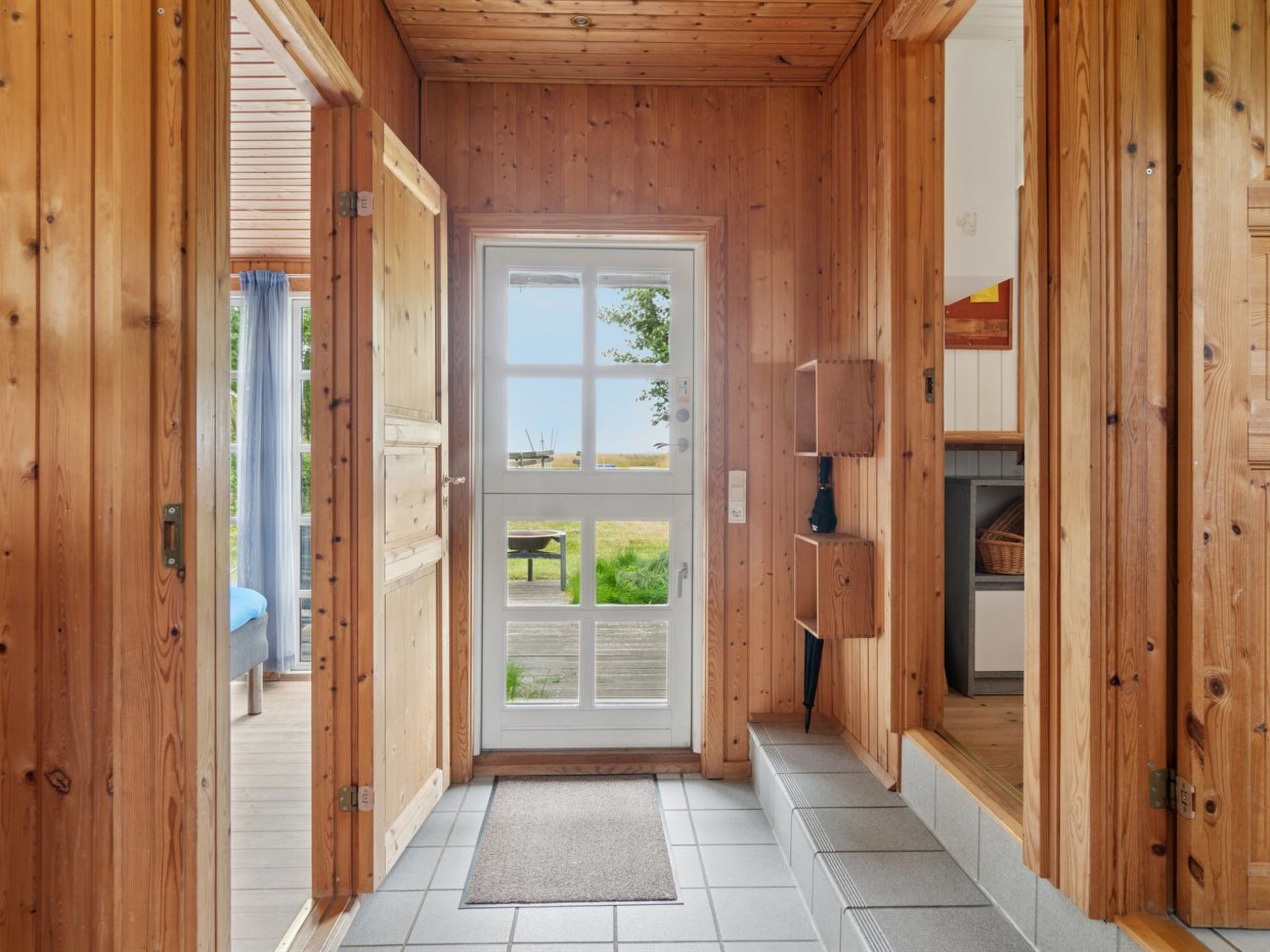 "Catalin" - 50m from the sea-Inside