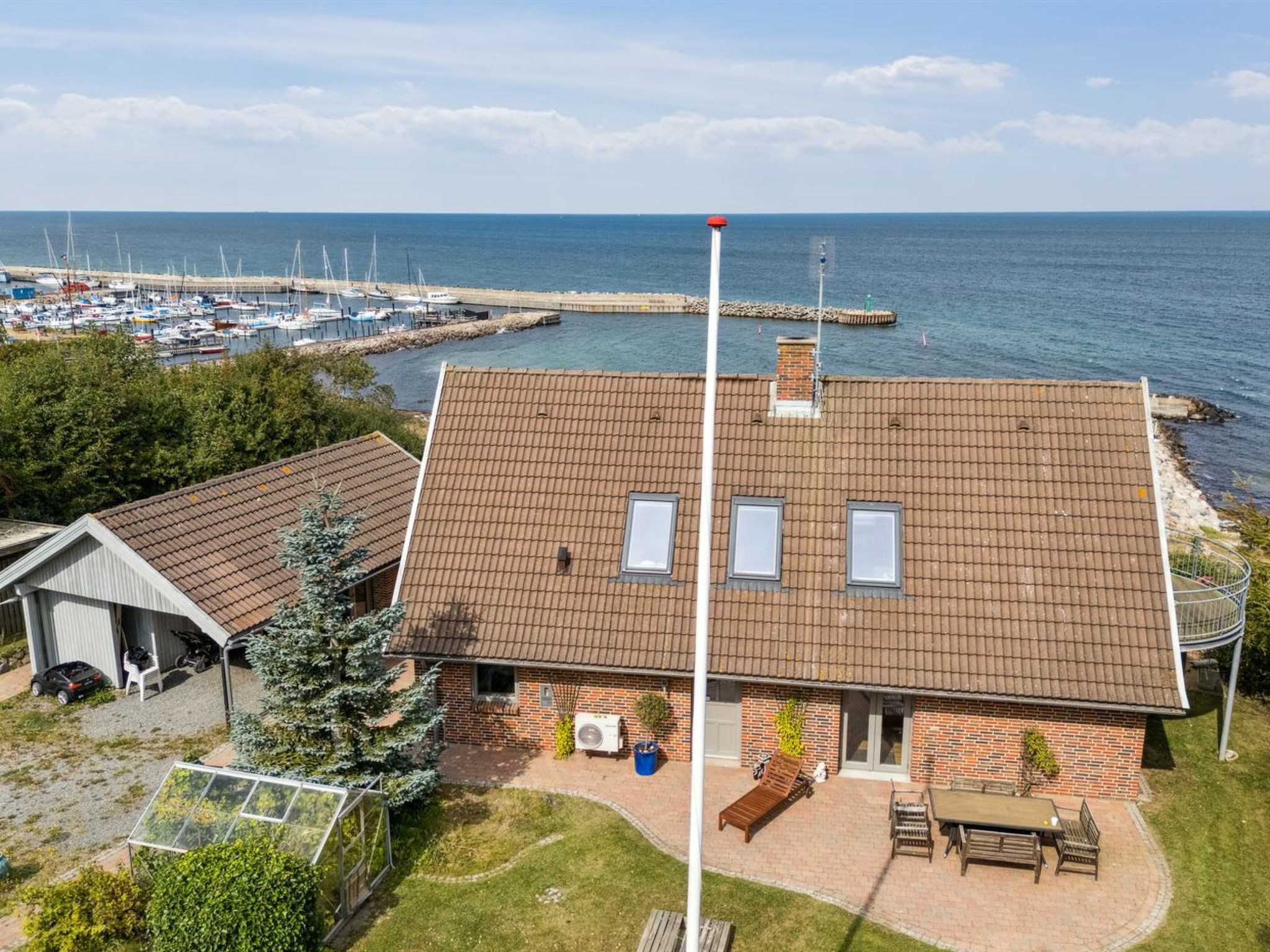 "Dzavid" - 50m from the sea - Buiten