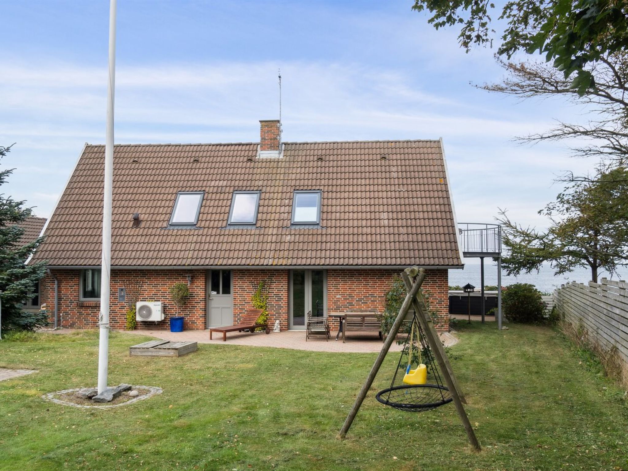 "Dzavid" - 50m from the sea - Buiten