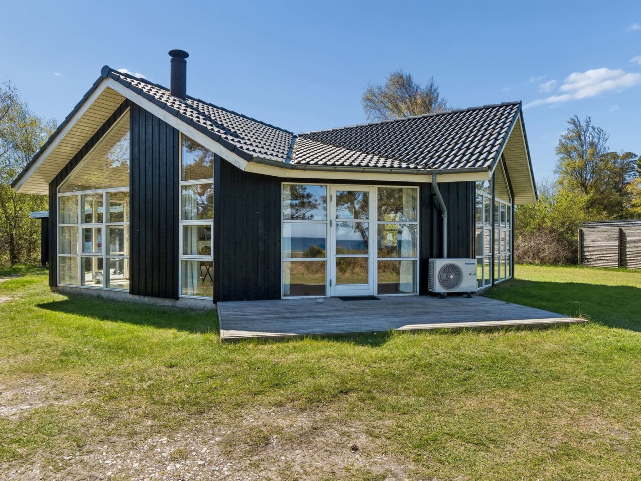 "Ilppo" - 100m from the sea - Buiten