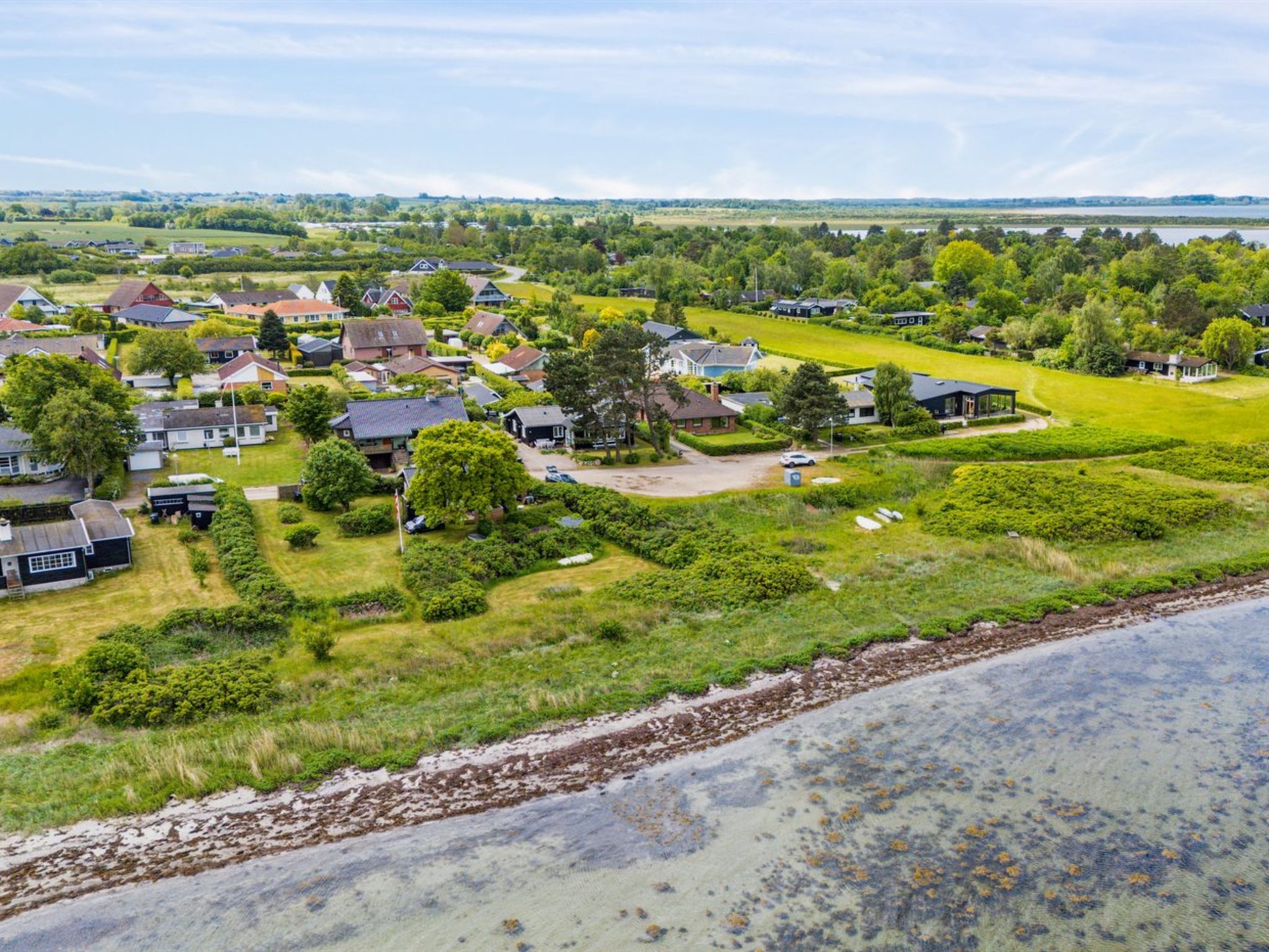 "Varma" - 25m from the sea