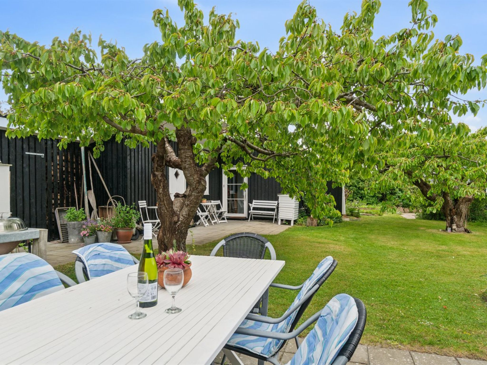 "Varma" - 25m from the sea - Buiten