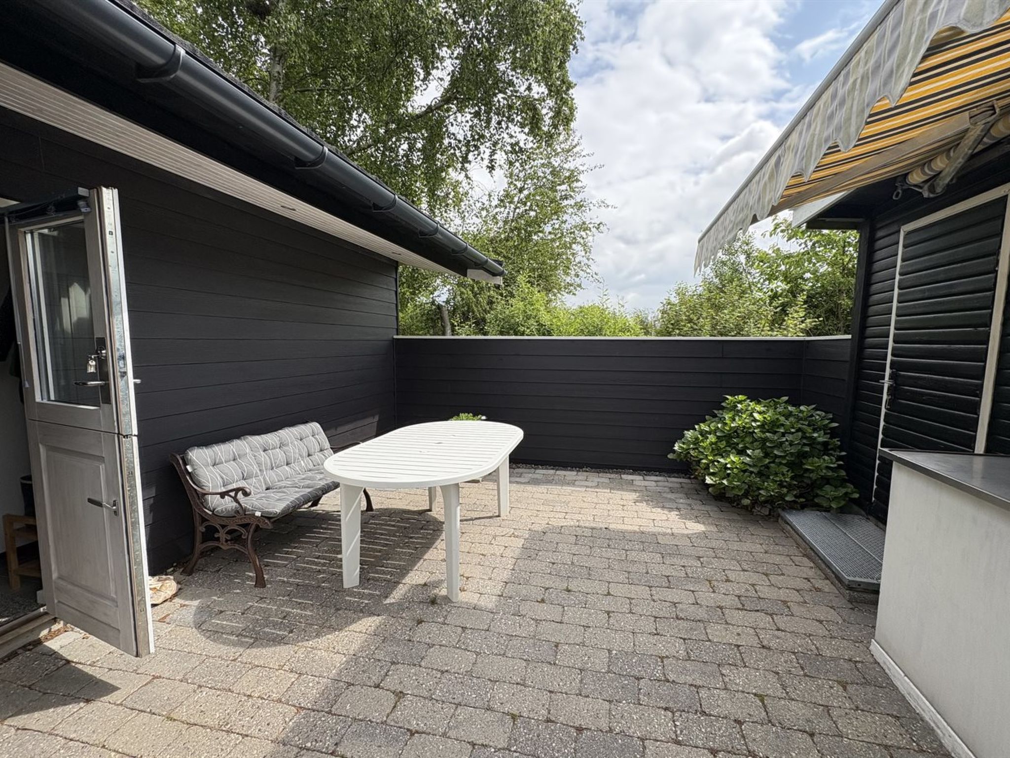 "Alfa" - 350m from the sea-Buiten