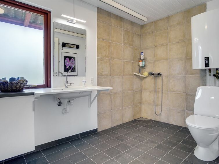 Bathroom / Wellness