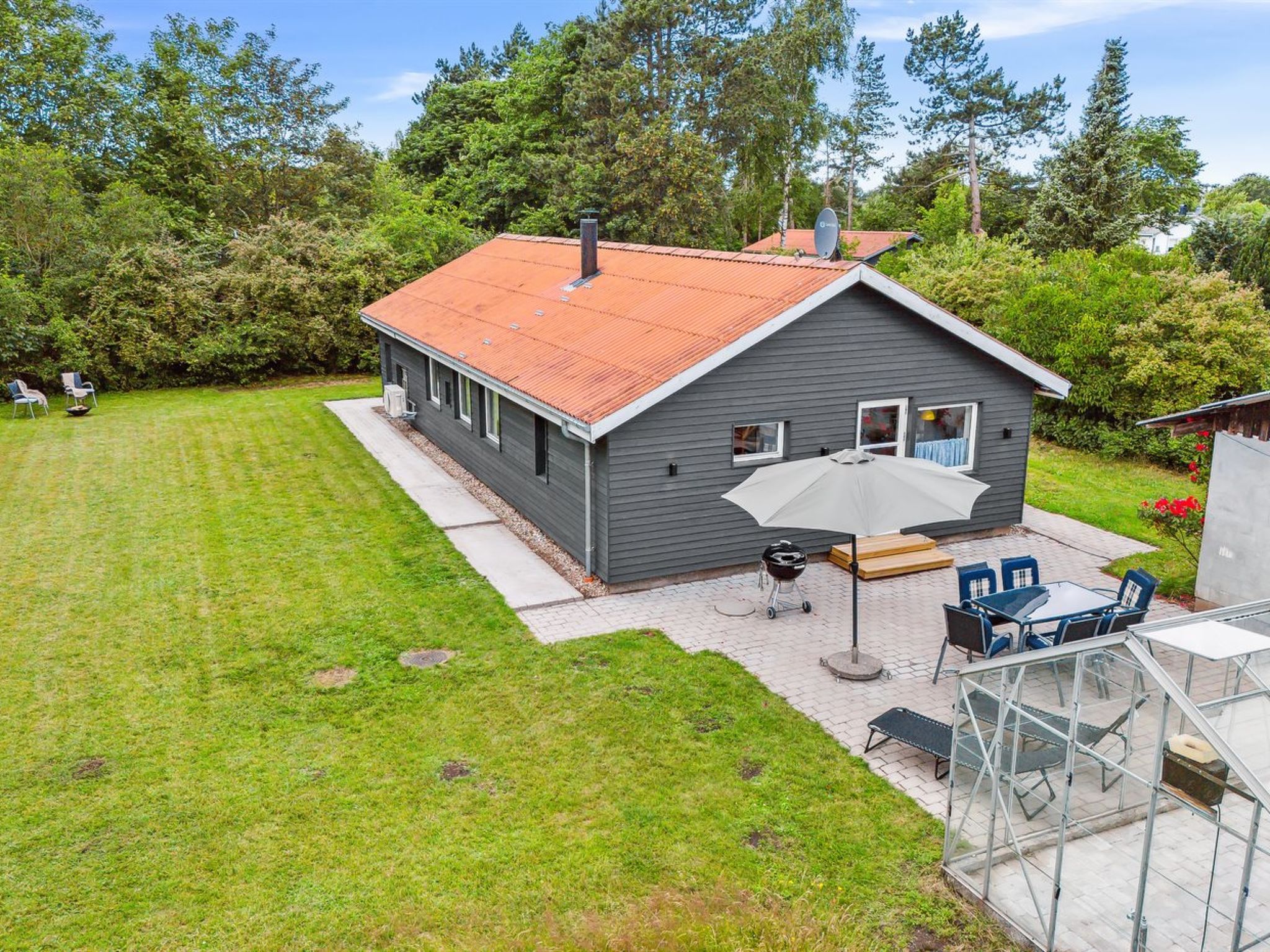 "Geske" - 3.2km from the sea - Outside